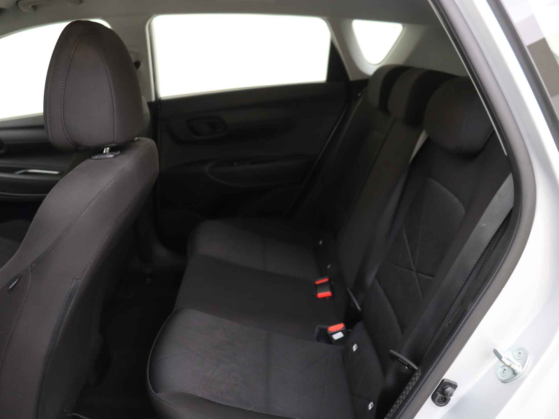 Hyundai Bayon 1.0 T-GDI Comfort 5 deurs | Navigatie by App | Lichtmetalen Velgen - 13/39