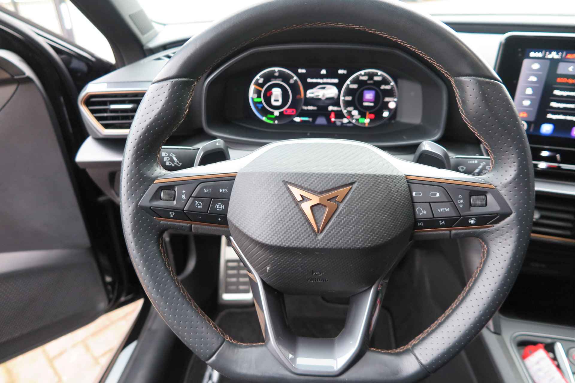 CUPRA Leon 1.4 e-Hybrid 180kw 245pk DSG  VZ Adrenaline Led , Virtual cockpit , Navi, DAB+ , Carplay, Stoelverwarming, Key-less, Lichtmetalen velgen, Klap spiegels, etc. - 24/68