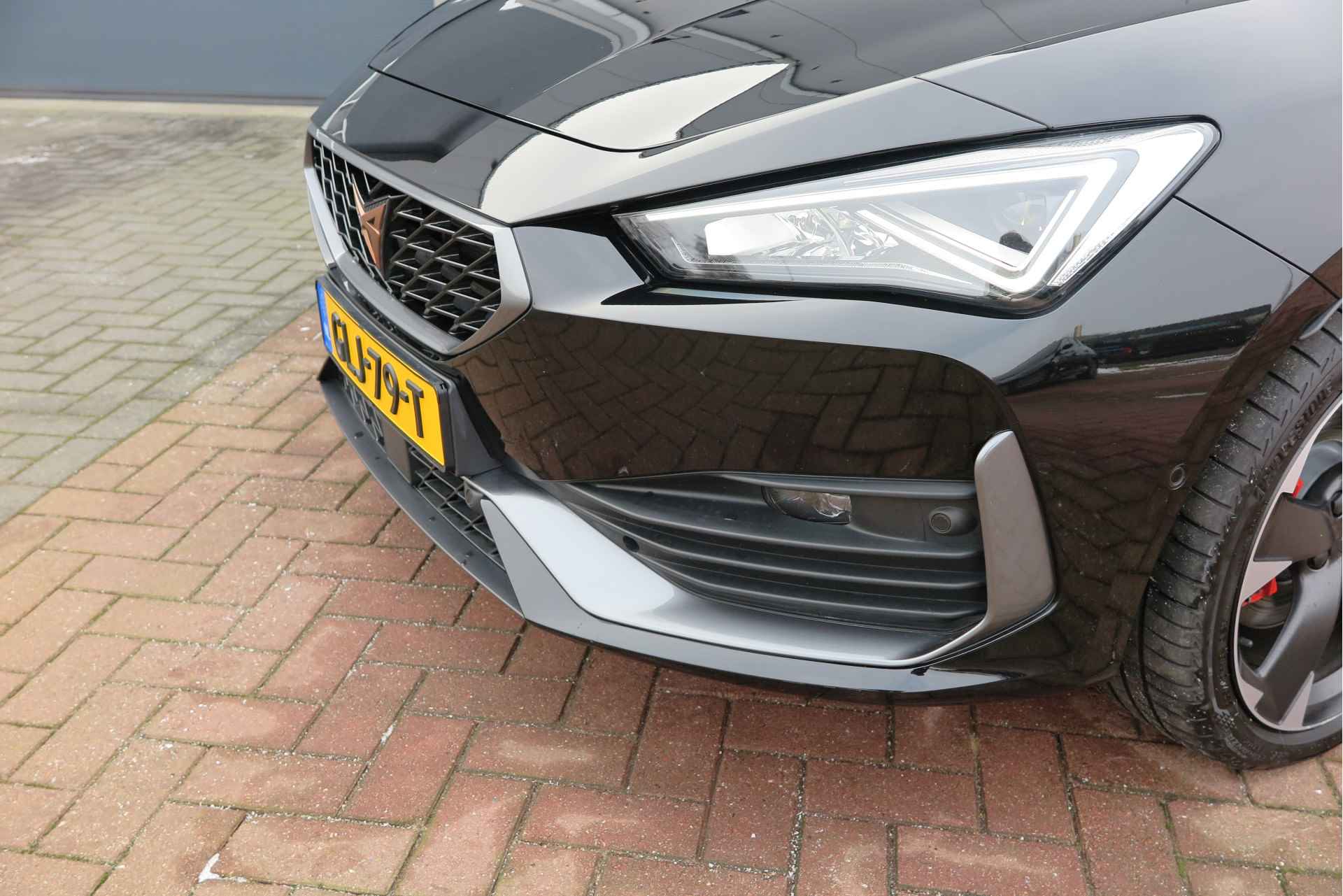 CUPRA Leon 1.4 e-Hybrid 180kw 245pk DSG  VZ Adrenaline Led , Virtual cockpit , Navi, DAB+ , Carplay, Stoelverwarming, Key-less, Lichtmetalen velgen, Klap spiegels, etc. - 65/68