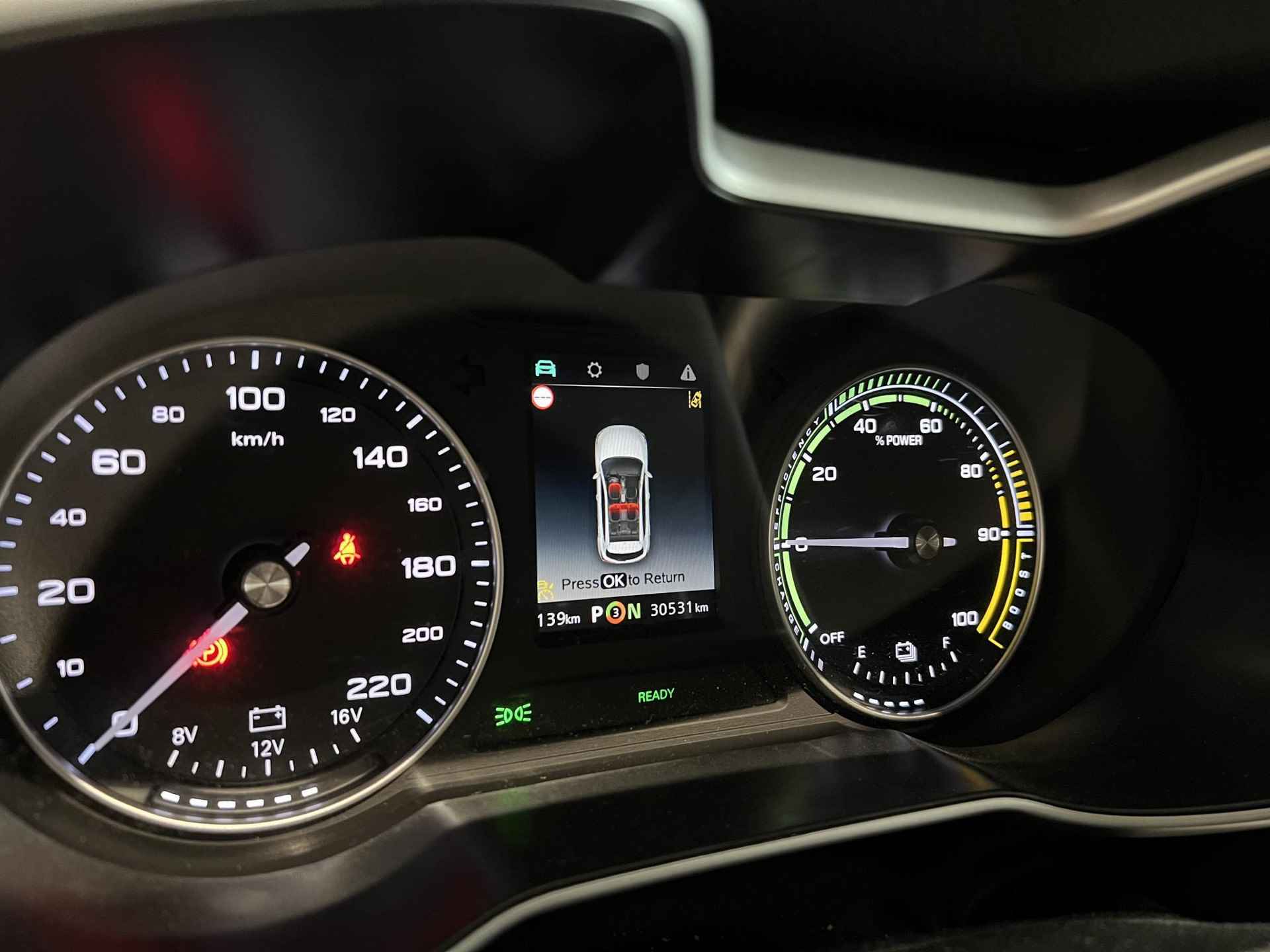 MG ZS EV Luxury 45 kWh / Apple Carplay / Schuif-kantel dak / Camera - 17/25