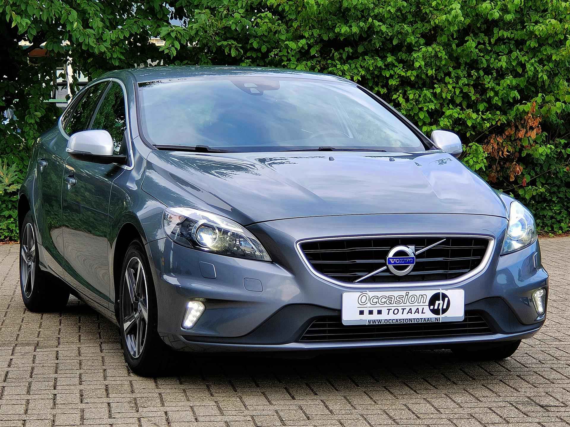 Volvo V40 2.0 D2 R-Design Business - 3/24