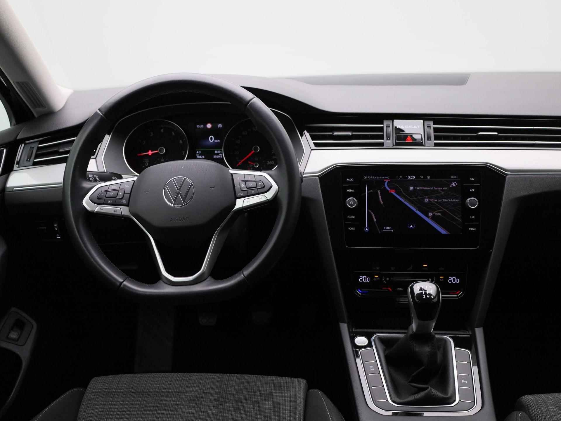 Volkswagen Passat Variant 1.5 TSI Elegance | Navigatie | Camera | LED Verlichting | Carplay | Climate Control | - 7/37