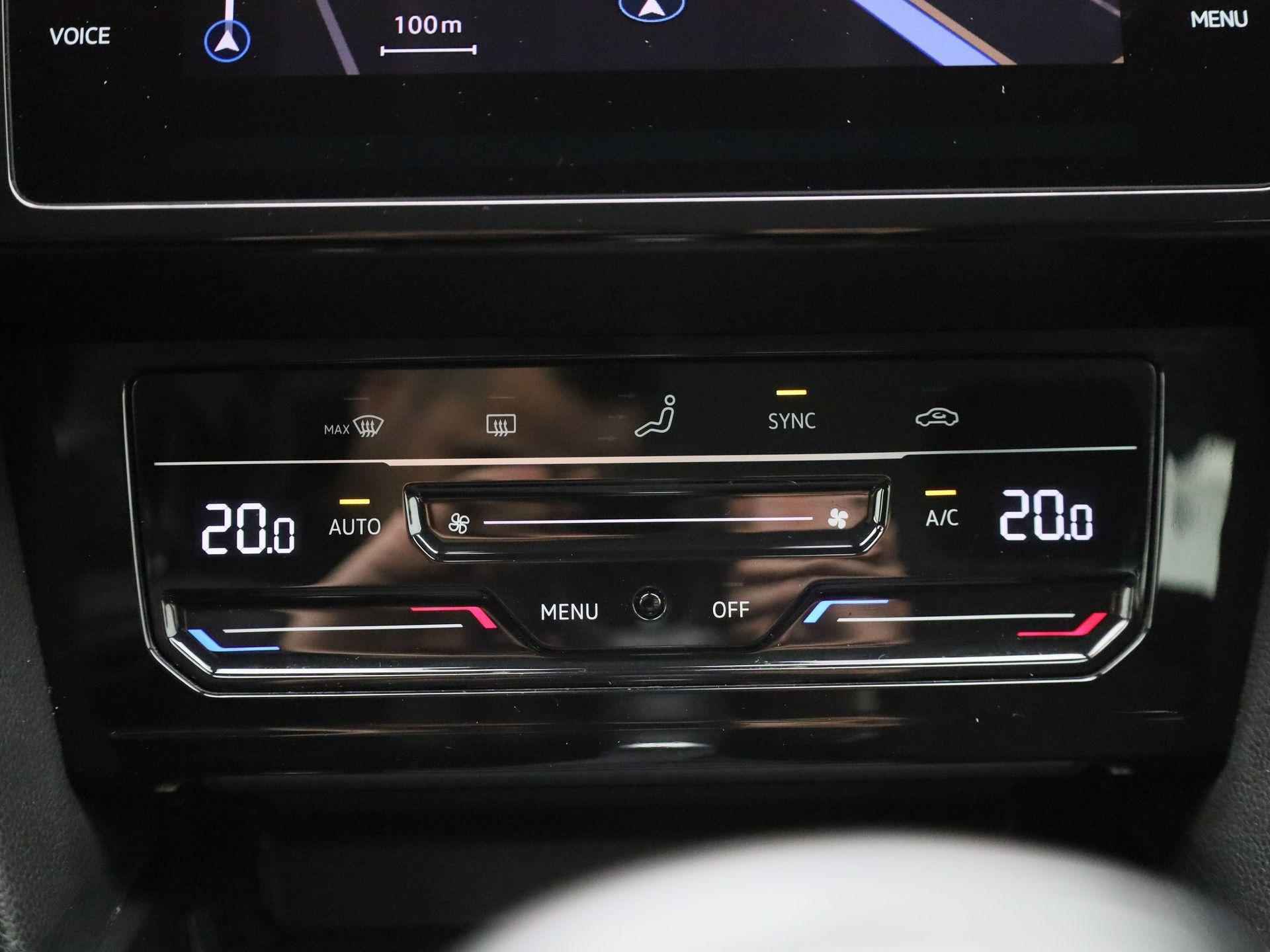 Volkswagen Passat Variant 1.5 TSI Elegance | Navigatie | Camera | LED Verlichting | Carplay | Climate Control | - 18/37