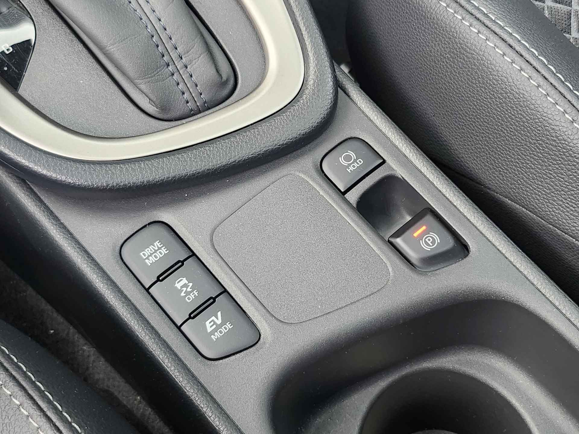 Mazda 2 Hybrid Automaat 1.5 Select /Panorama/ECC/Keyless/DAB/Head-up/CarPlay/16 inch LMV - 19/39