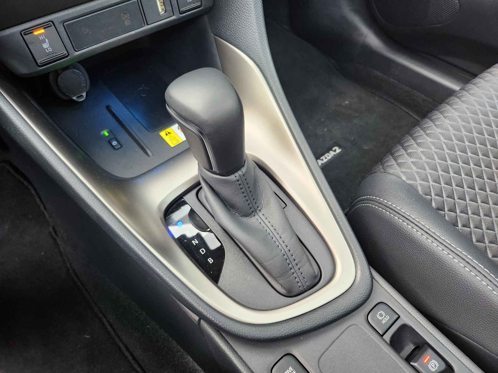 Mazda 2 Hybrid Automaat 1.5 Select /Panorama/ECC/Keyless/DAB/Head-up/CarPlay/16 inch LMV - 20/39