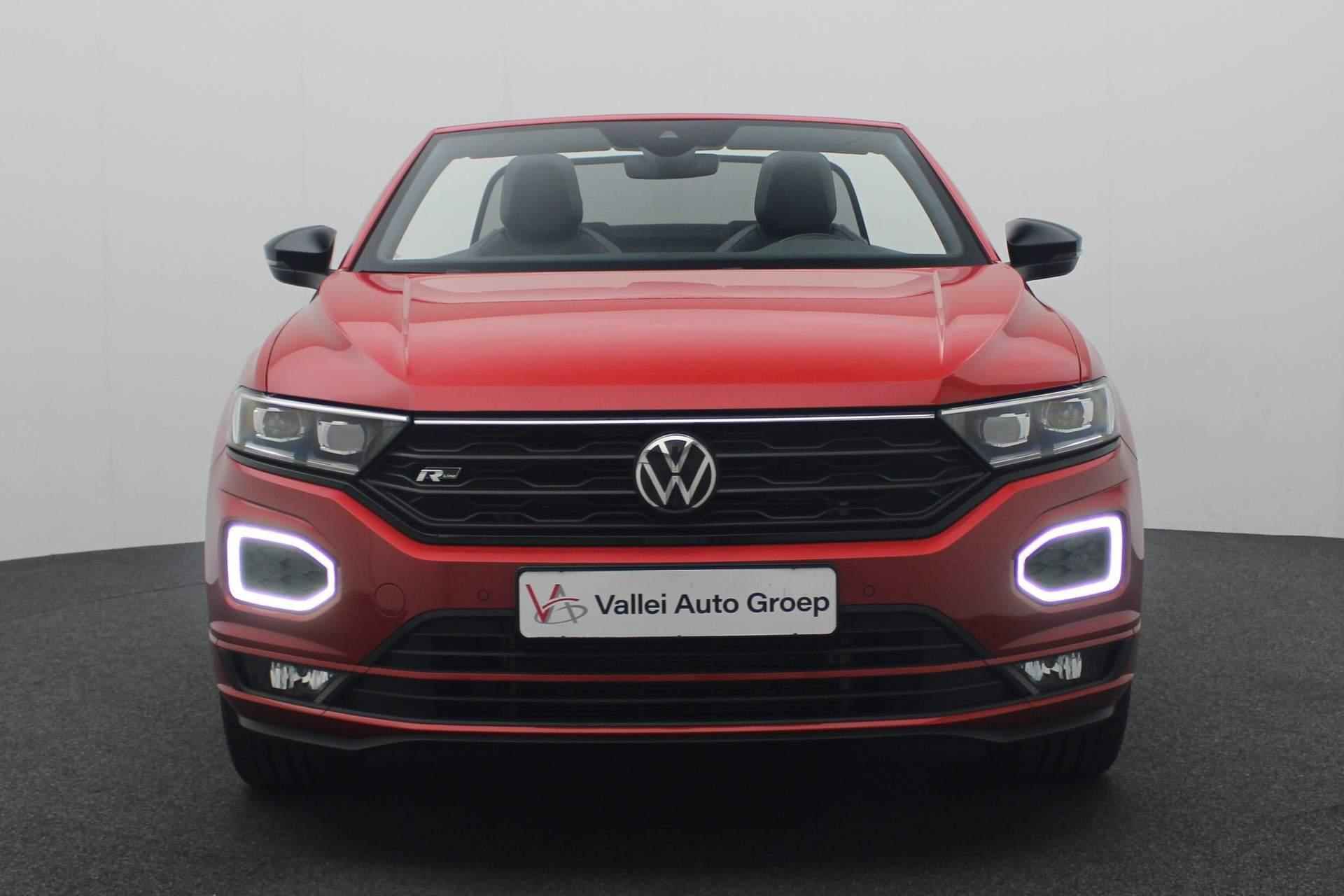 Volkswagen T-Roc Cabrio 1.5 TSI 150PK DSG R-Line Black Style | Leer | Trekhaak | Navi | 19 inch | BEATS | Camera | Keyless - 20/46