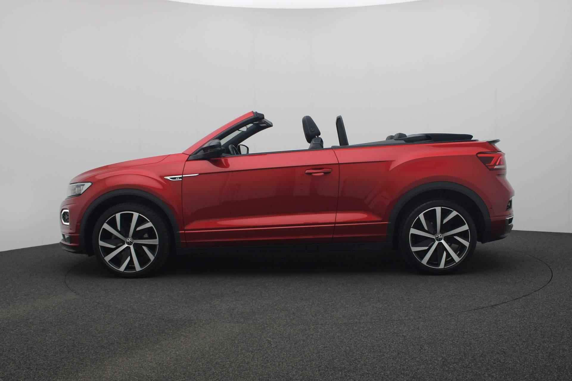 Volkswagen T-Roc Cabrio 1.5 TSI 150PK DSG R-Line Black Style | Leer | Trekhaak | Navi | 19 inch | BEATS | Camera | Keyless - 22/46