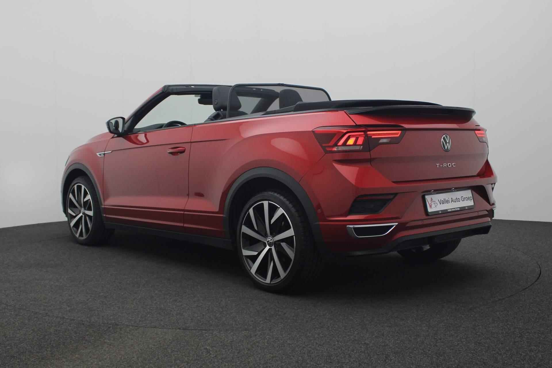 Volkswagen T-Roc Cabrio 1.5 TSI 150PK DSG R-Line Black Style | Leer | Trekhaak | Navi | 19 inch | BEATS | Camera | Keyless - 41/46