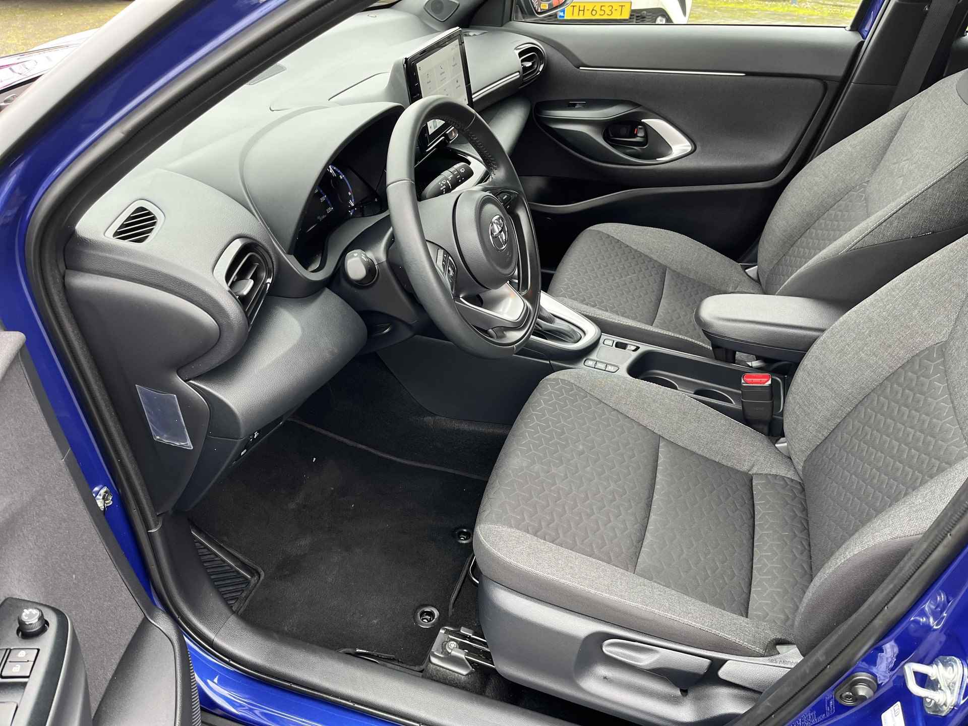 Toyota Yaris Cross 1.5 Hybrid Dynamic | Navigatie | Apple CarPlay/Android auto | Achteruitrijcamera - 13/31