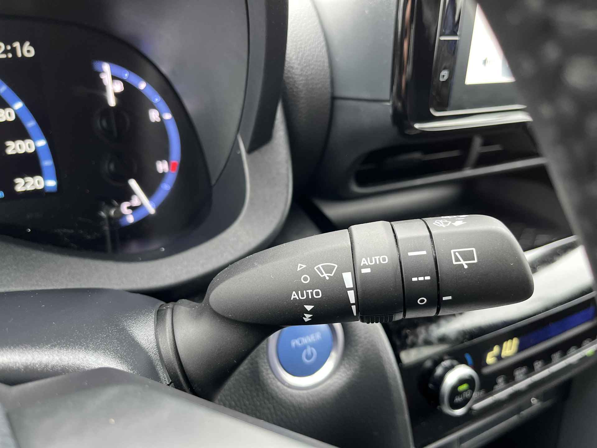 Toyota Yaris Cross 1.5 Hybrid Dynamic | Navigatie | Apple CarPlay/Android auto | Achteruitrijcamera - 24/31
