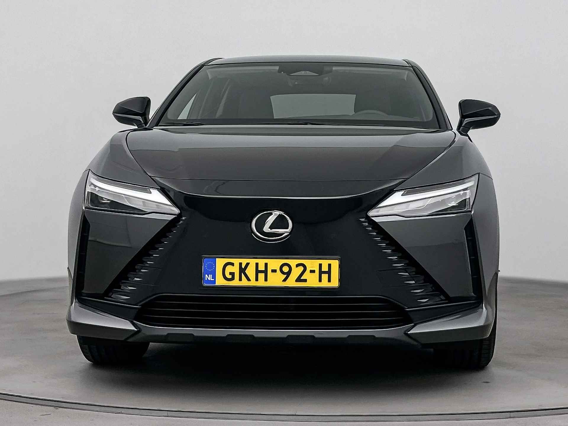 Lexus RZ 450e Executive Line 71 kWh | Demo | Direct Leverbaar | Tot 15 jaar batterijgarantie | - 29/41