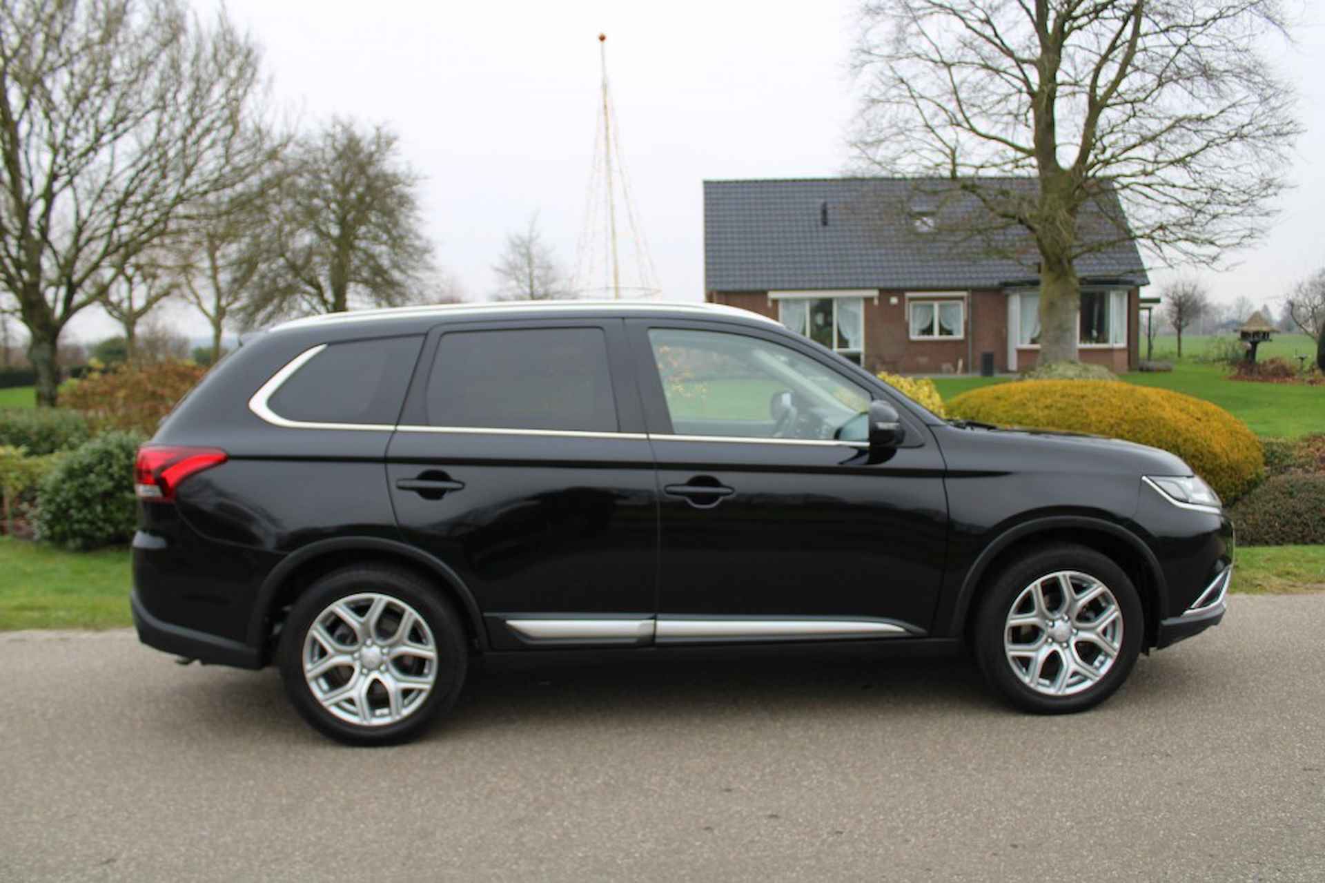 MITSUBISHI Outlander 2.0 150pk Intense automaat LPG-G3/ECC/cruise/navi/trekhaak - 24/31