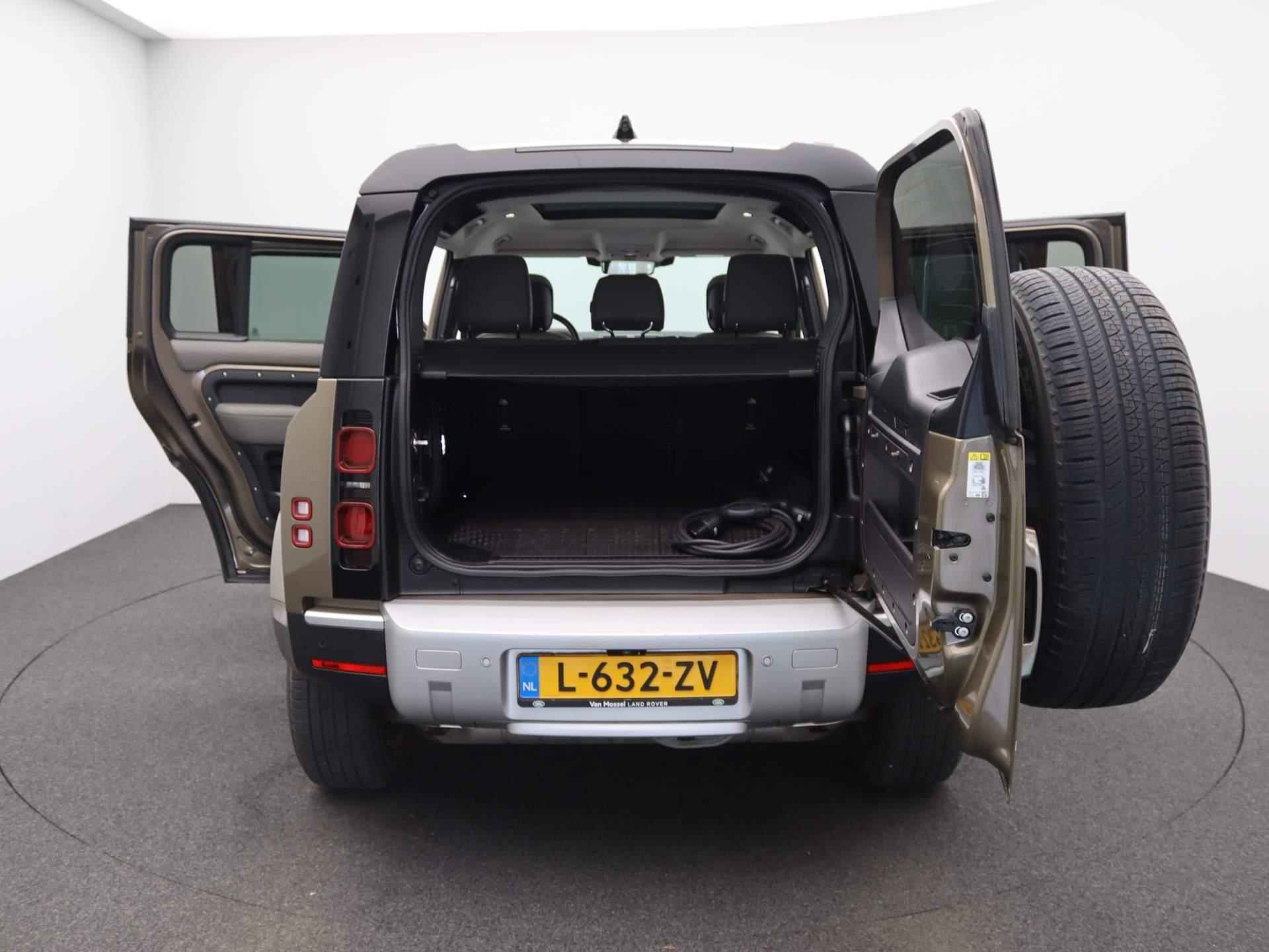 Land Rover Defender 110 P400e 110 XS Edition | 6 persoons | Trekhaak | 1e Eigenaar | BTW | Luchtvering | Sperdifferentieel | - 14/55