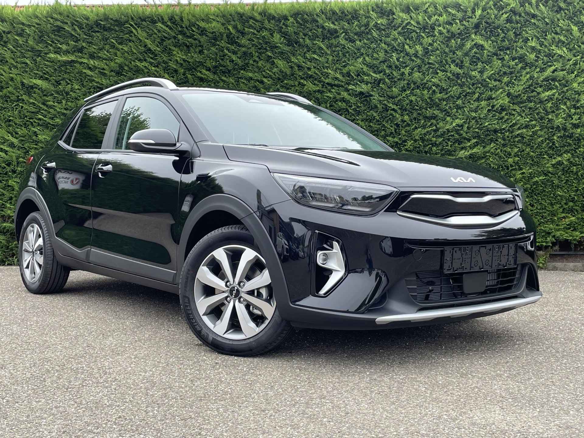 Kia Stonic 1.0 T-GDi MHEV DynamicPlusLine / NIEUW TE BESTELLEN / Nu met €2.000,- inruilpremie! / Navigatie / Climate Control / Cruise Control / Achteruitrijcamera / Parkeersensoren achter - 7/28