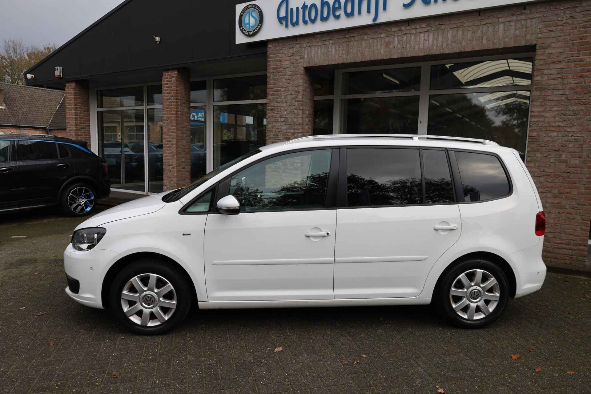 Volkswagen Touran 1.2 TSI Highline BlueMotion NAVI CRUISE TREKHAAK CLIMA STOELVERWARMING 2xPDC LMV - 38/39