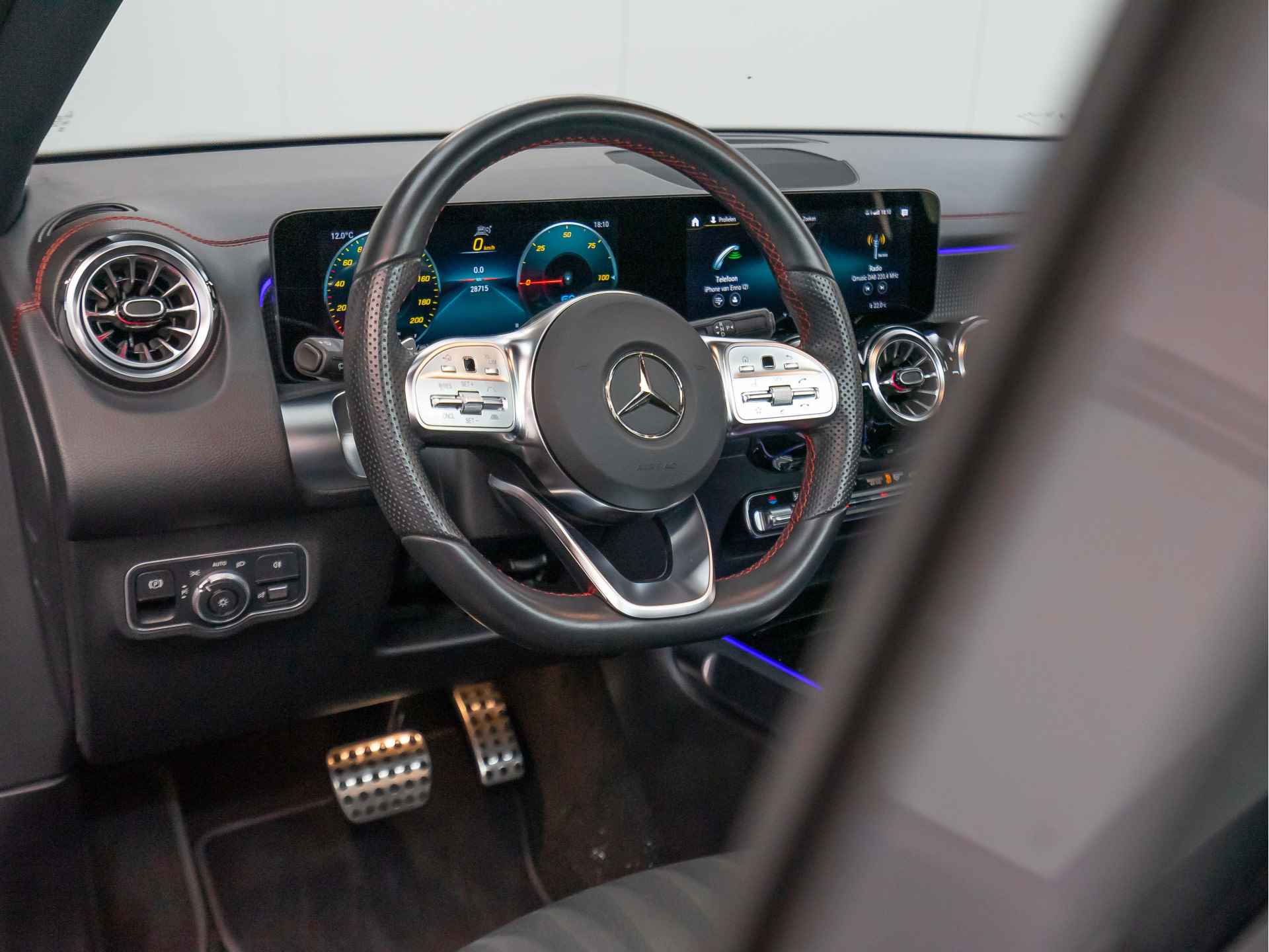 Mercedes-Benz EQB 350 4MATIC AMG Line | Pano | Burmester - 7/29