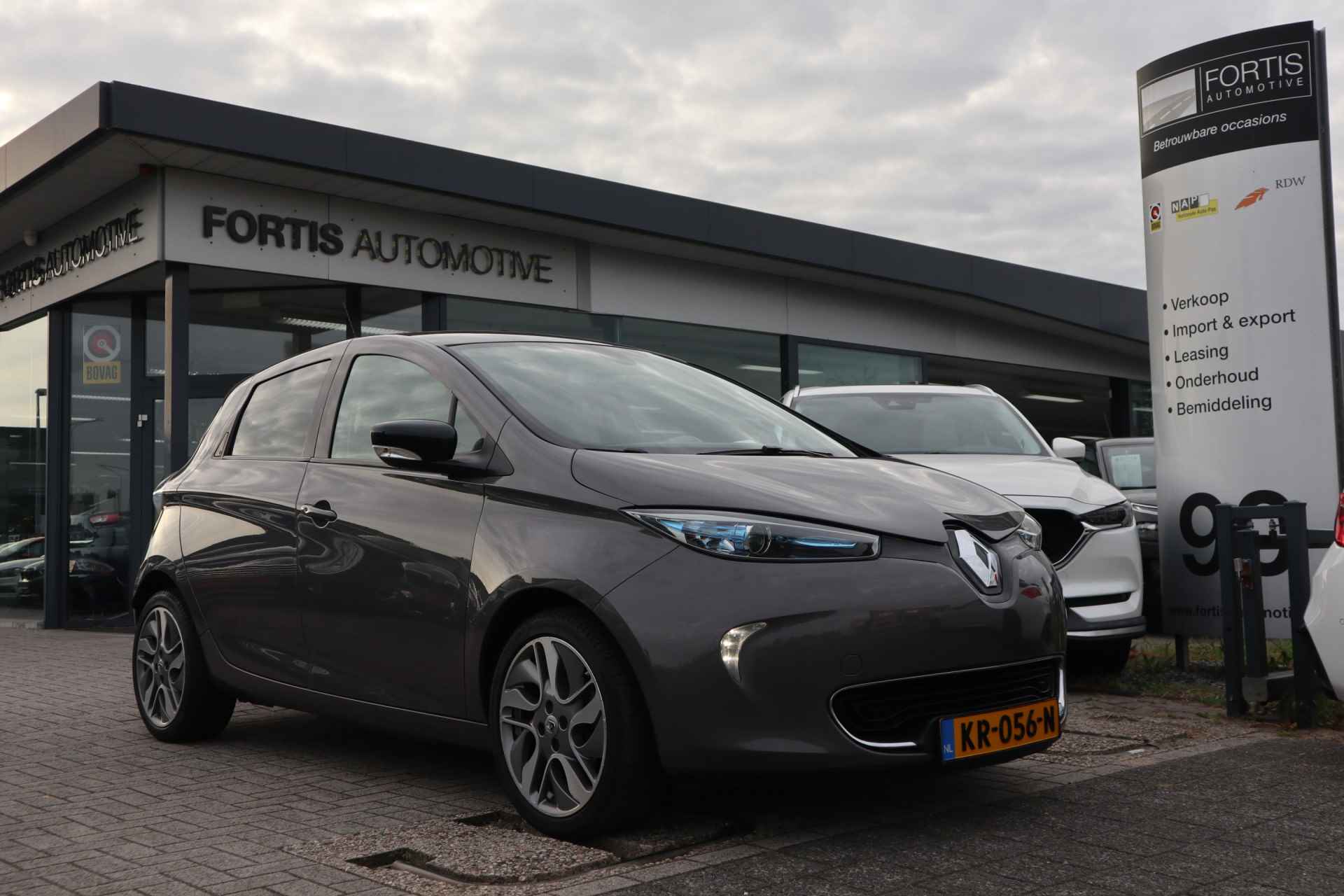 Renault ZOE R240 Intens 22 kWh (ex Accu) NL AUTO | LEDER | CAMERA | BOSE | - 3/33