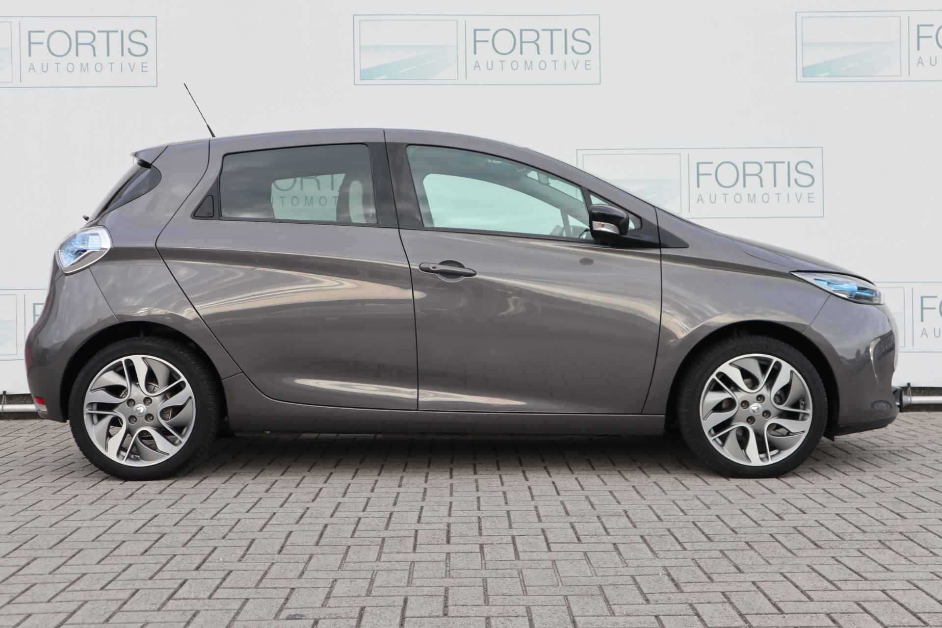 Renault ZOE R240 Intens 22 kWh (ex Accu) NL AUTO | LEDER | CAMERA | BOSE | - 5/33