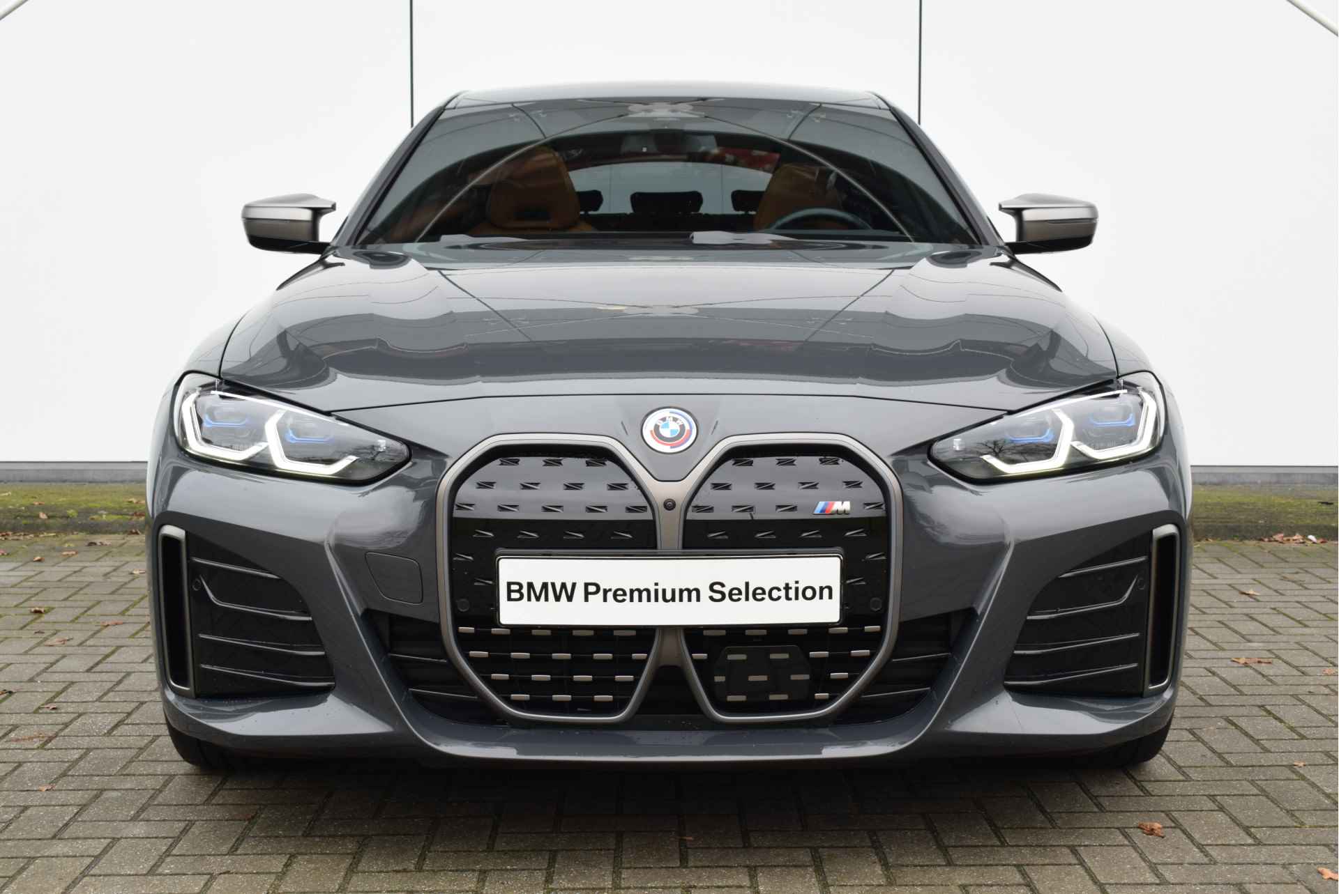 BMW i4 M50 High Executive 84 kWh / BMW M 50 Jahre uitvoering / Schuif-kanteldak / Laserlight / M Sportstoelen / Parking Assistant Plus / Driving Assistant Professional - 8/35