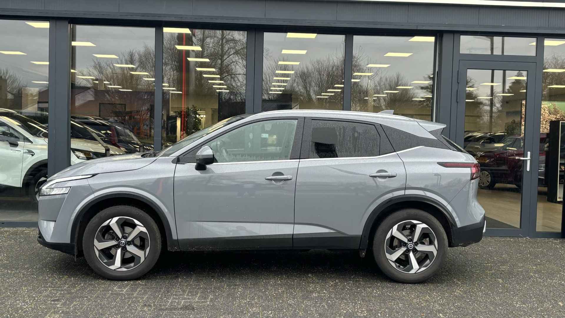 Nissan Qashqai 1.3 MHEV 158 Xtronic N-Connecta | Panoramadak | Trekhaak - 16/27