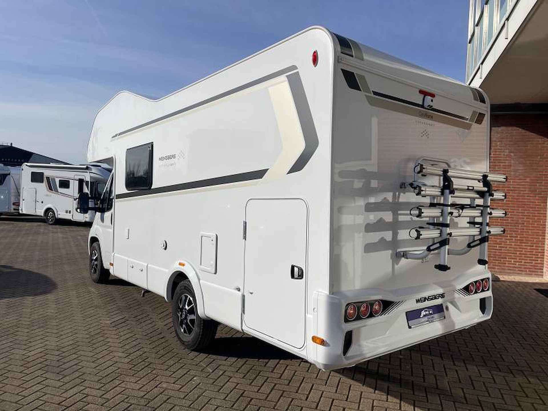 Weinsberg CaraHome  650 6 slaapplaatsen - 4/7