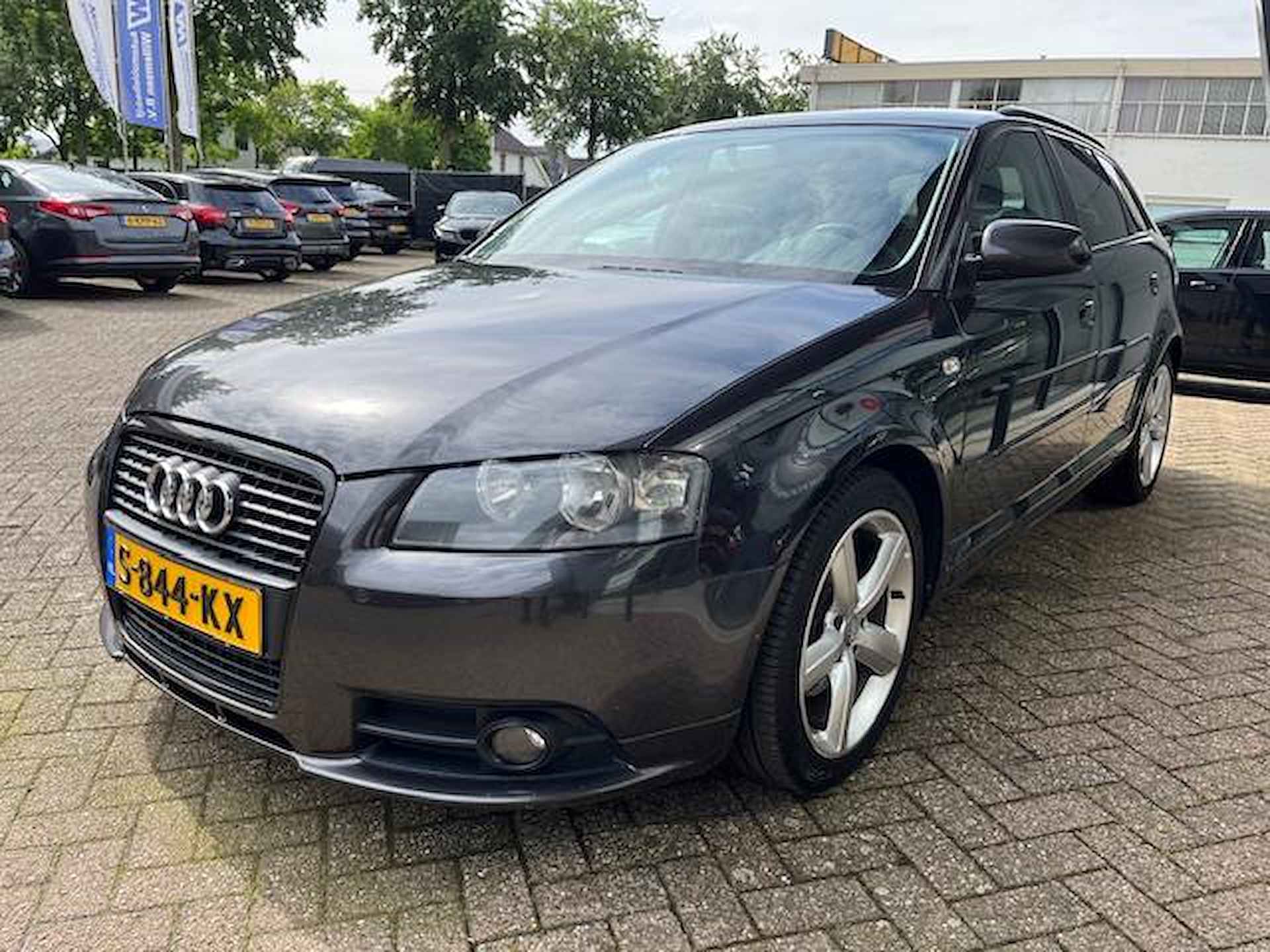 Audi A3 Sportback 1.8 TFSI Attraction - 6/17