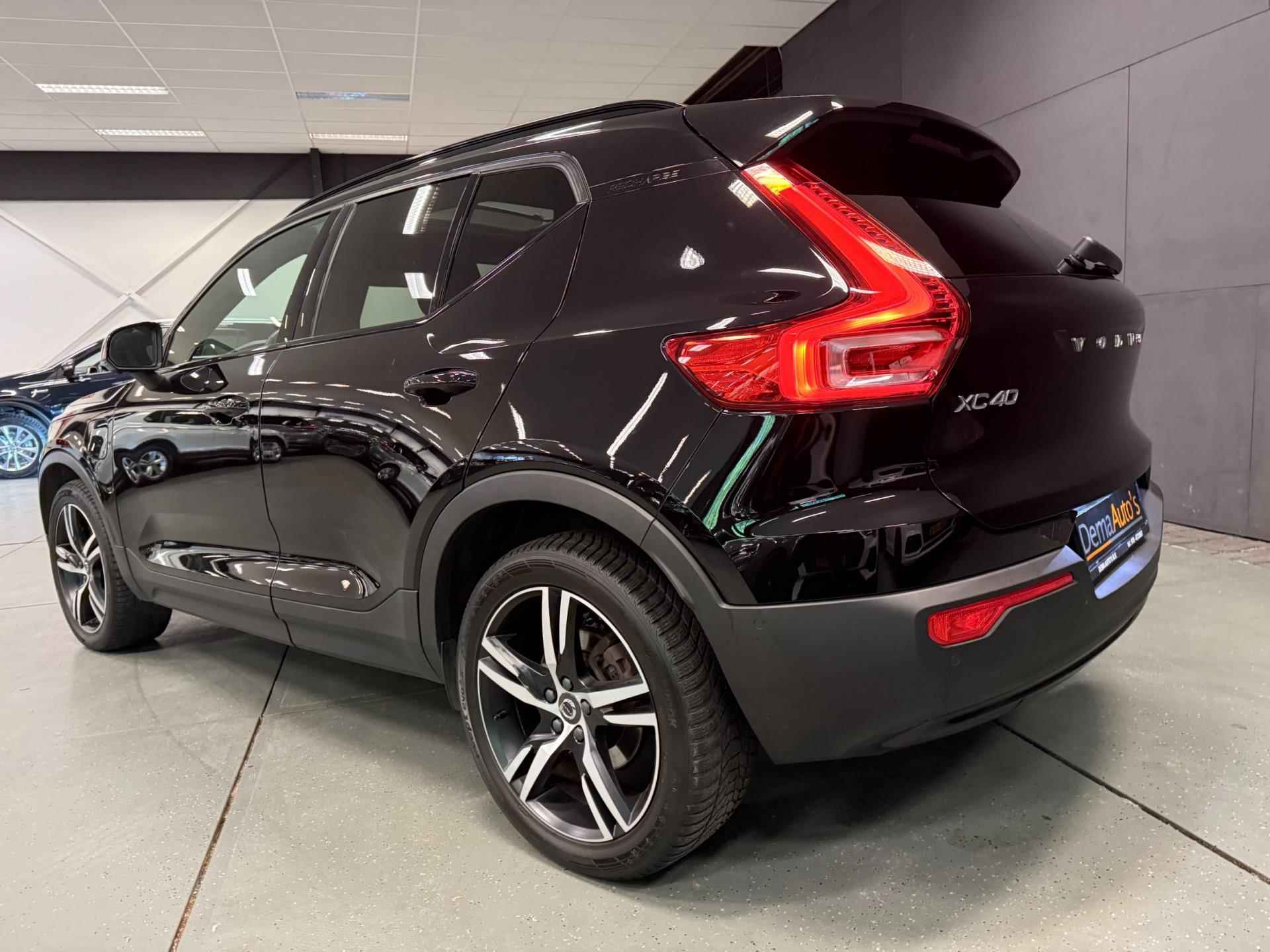 Volvo XC40 1.5 T5 Recharge R-Design 262PK PANO/NAVI/DAB/H-KARDON/CARPLAY/PDC/CRUISE-ADP/// - 11/59