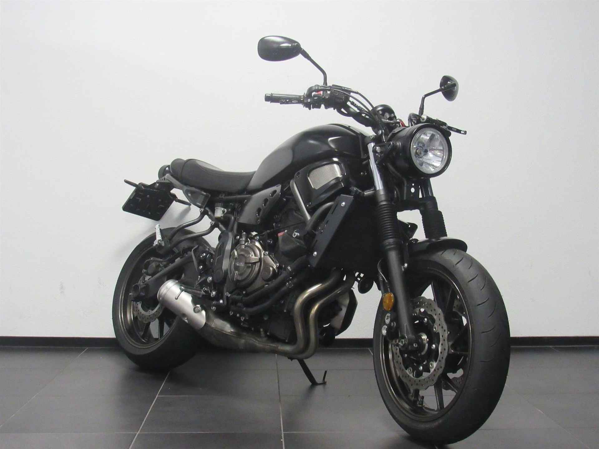 YAMAHA XSR 700 - 2017 - 2/14