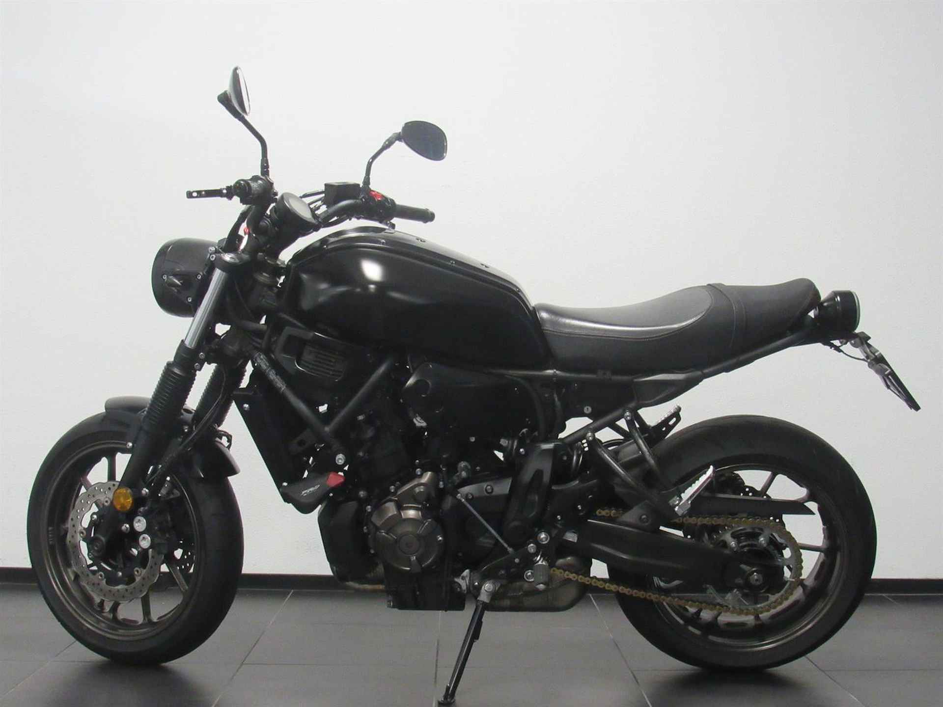 YAMAHA XSR 700 - 2017 - 4/14