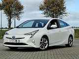 Toyota Prius 1.8 Hybrid Dynamic | HUD | Trekhaak | Camera | Lane assist