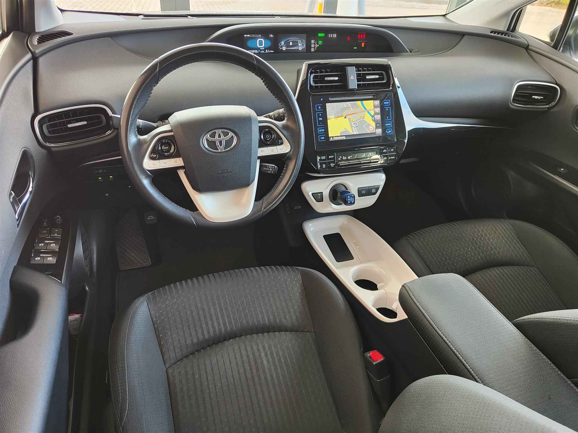 Toyota Prius 1.8 Hybrid Dynamic | HUD | Trekhaak | Camera | Lane assist - 13/20