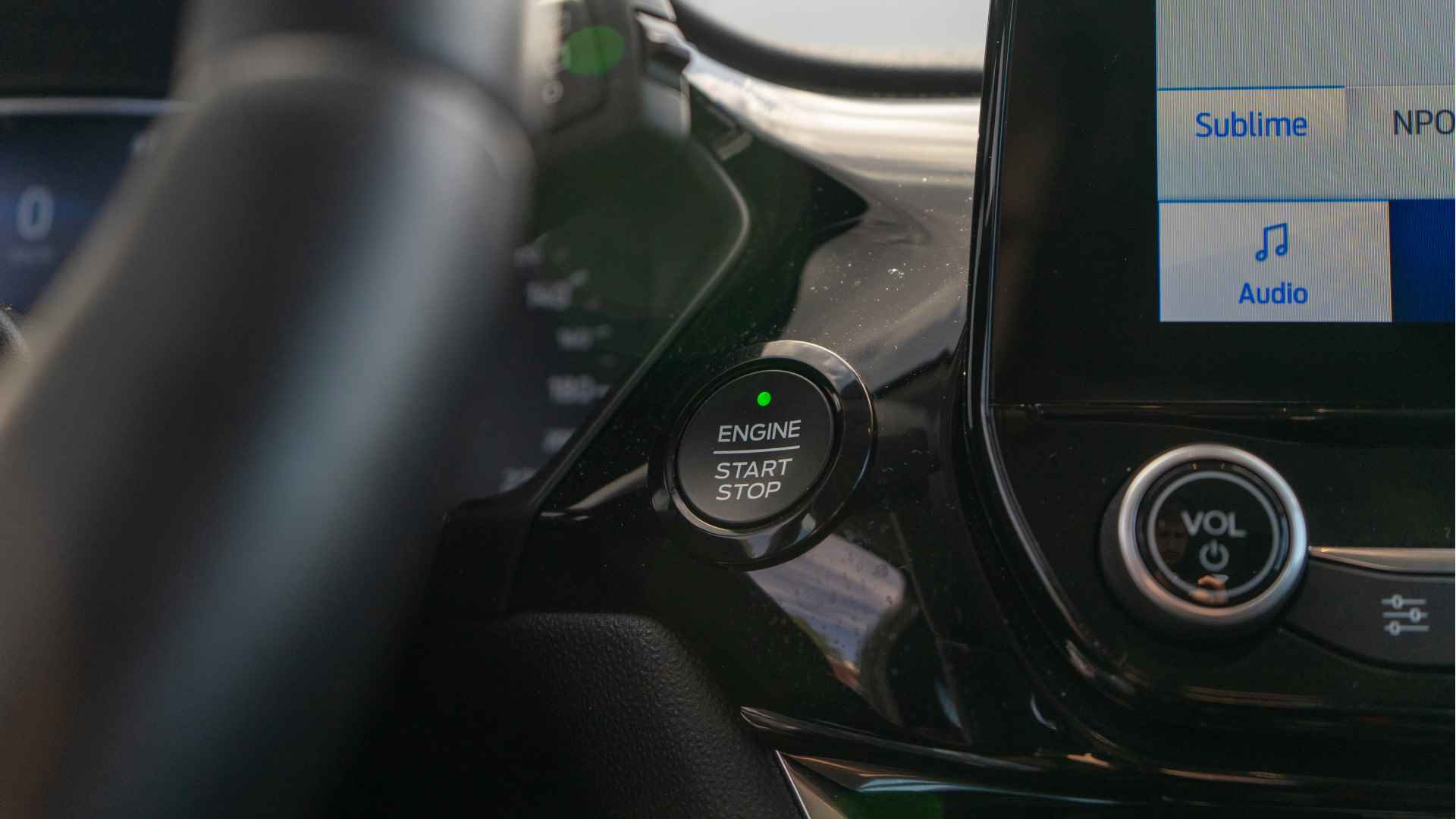 Ford Fiesta 1.0 EcoBoost Titanium | Camera | Parkeersensoren voor en achter | Trekhaak met afneembare kogel | Verwarmbare voorruit | Dealer onderhouden | - 21/26