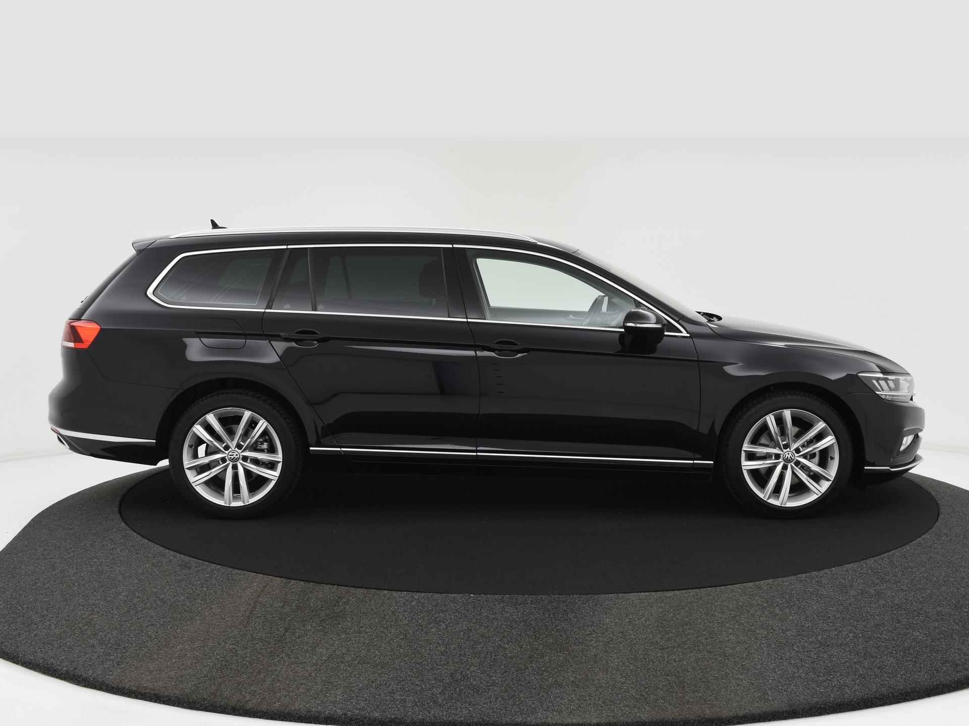 Volkswagen Passat Variant 1.5 TSI 150PK Elegance Business AUTOM. NAVI|ACC|LED|18INCH|STOELVERW|MASSAGESTOEL|CLIMA|CAMERA - 12/35