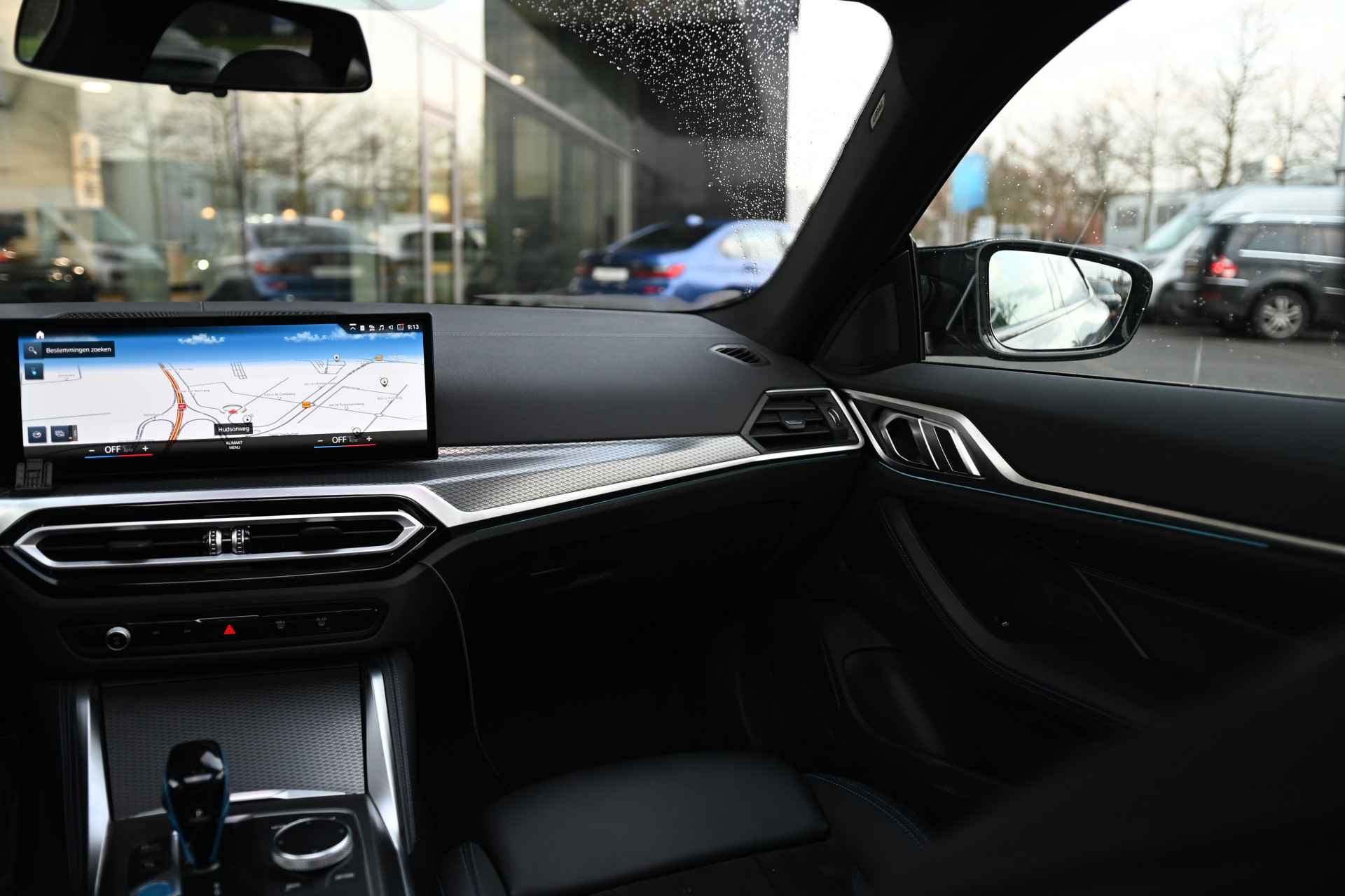 BMW i4 M50 / BMW M 50 Jahre uitvoering / Schuif-kanteldak / M Adaptief onderstel / Live Cockpit Plus / Parking Assistant / Adaptive Cruise Control - 24/26