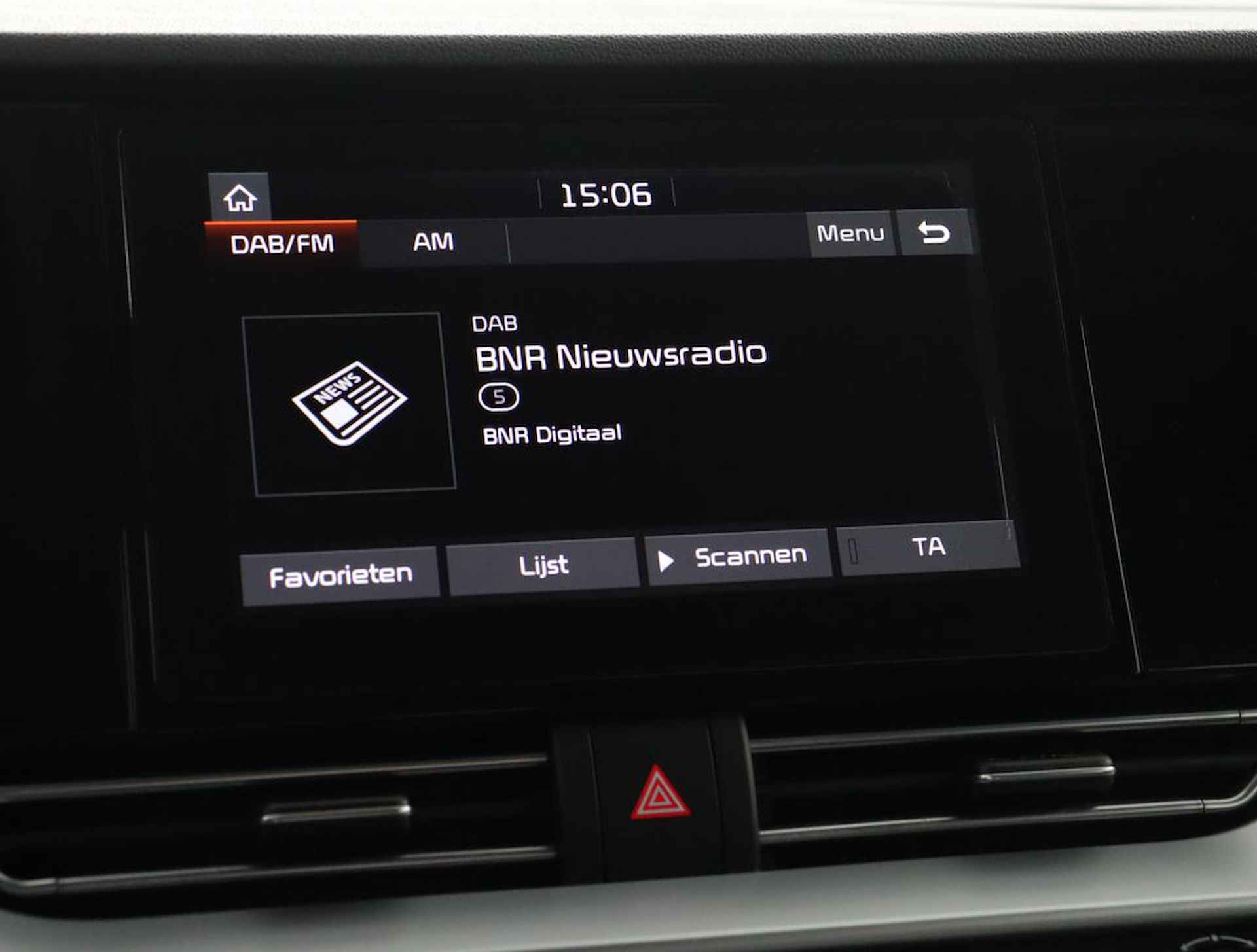 Kia Niro 1.6 GDi Hybrid Edition - Trekhaak - 17 inch lichtmetalen velgen - Apple Carplay/Android Auto - All seasonbanden 12 Maanden Bovag garantie - 26/55