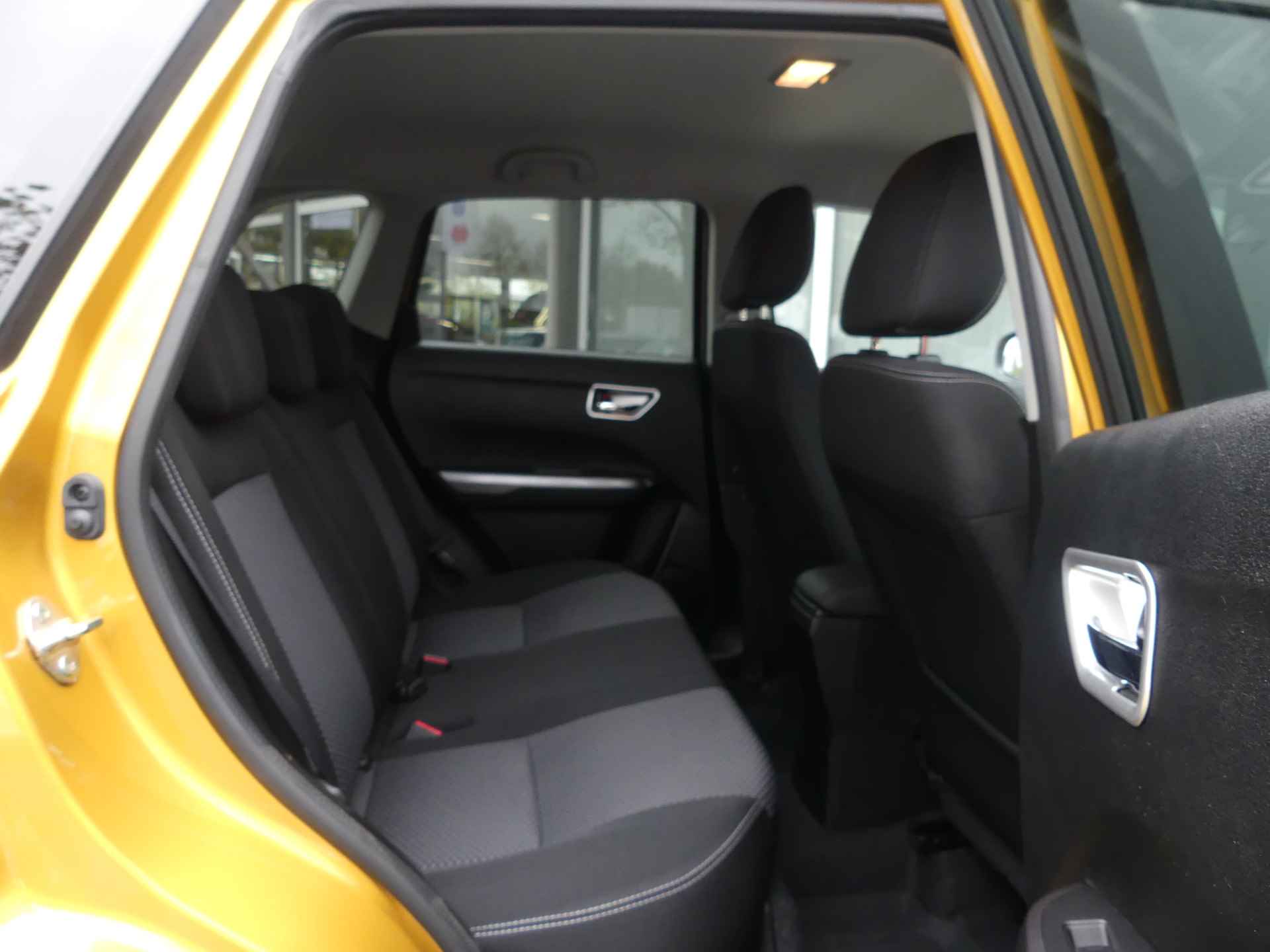 Suzuki Vitara 1.0 Boosterjet Select Automaat Camera, Trekhaak, Navigatie, Spoiler, Sidesteps - 26/32