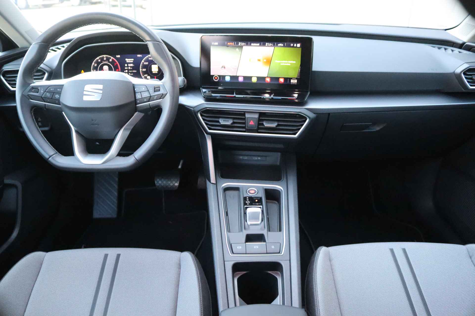 SEAT Leon Sportstourer 110PK eTSI Automaat Style Gr.-Navigatie/Parkeerhulp/LED/Carplay-Android - 6/31