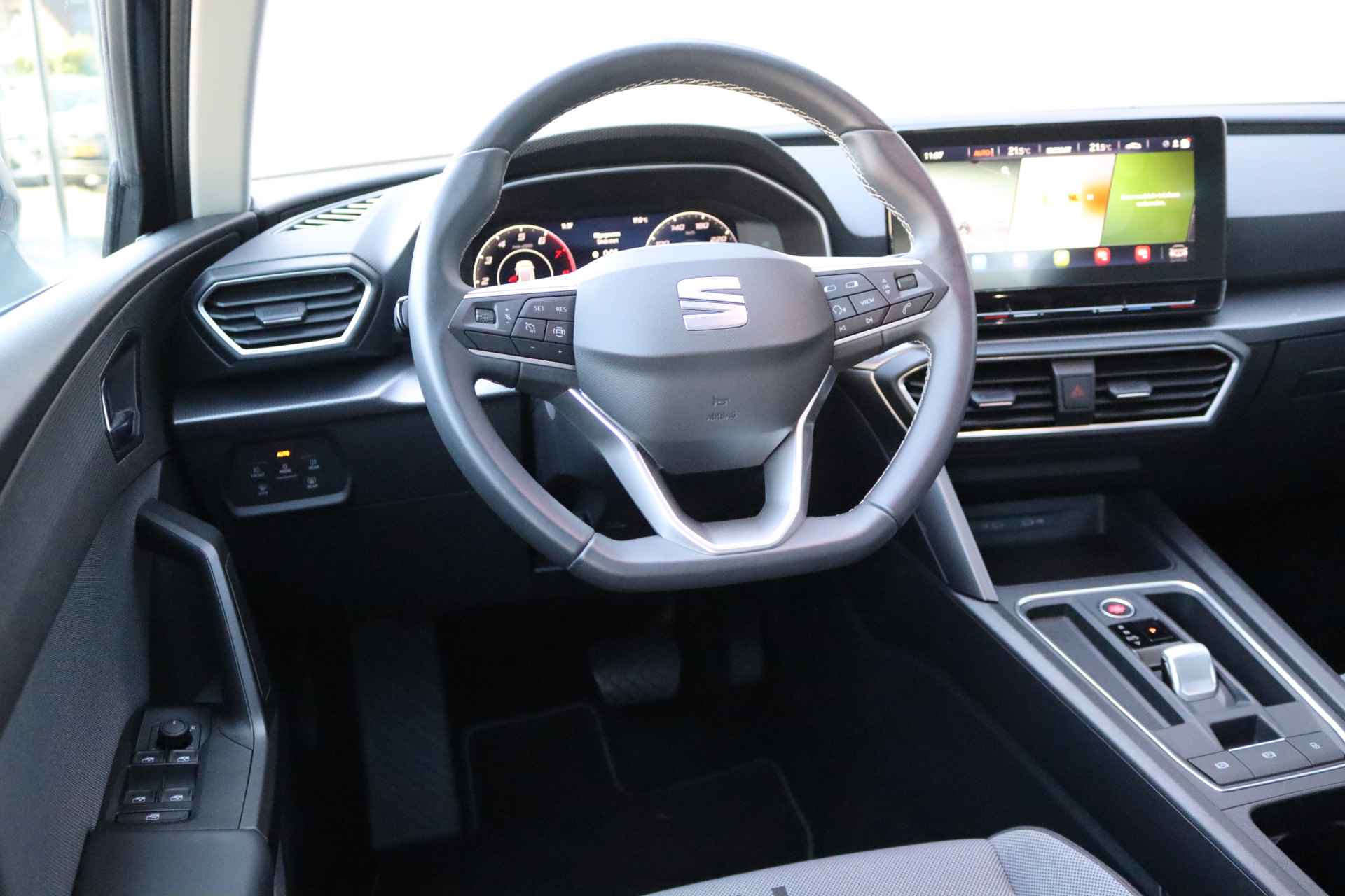 SEAT Leon Sportstourer 110PK eTSI Automaat Style Gr.-Navigatie/Parkeerhulp/LED/Carplay-Android - 14/31