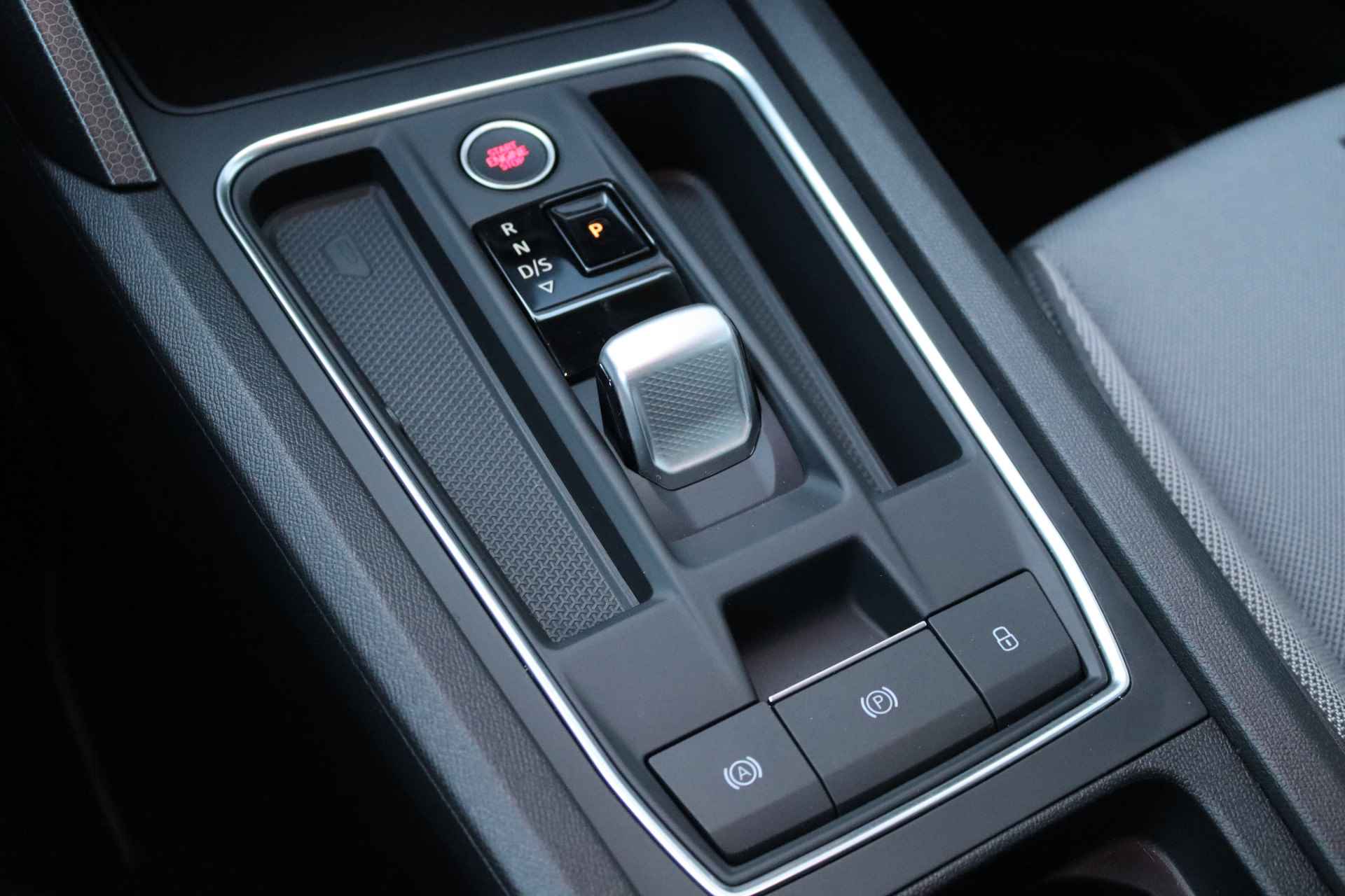 SEAT Leon Sportstourer 110PK eTSI Automaat Style Gr.-Navigatie/Parkeerhulp/LED/Carplay-Android - 25/31