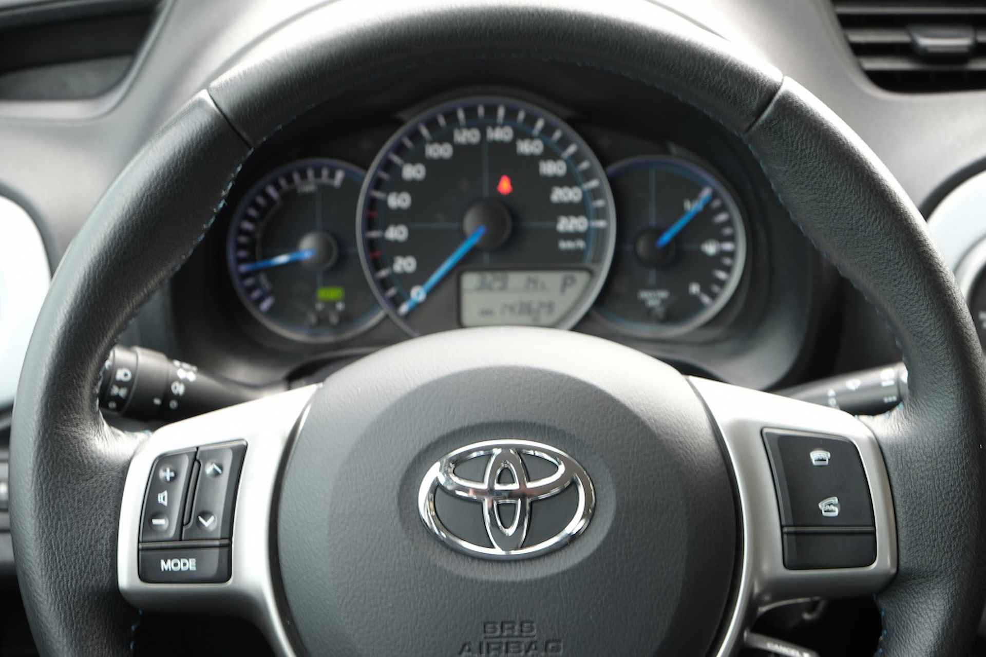 Toyota Yaris 1.5 Full Hybrid 100PK Aspiration Automaat | Climate Control | Cr - 11/40