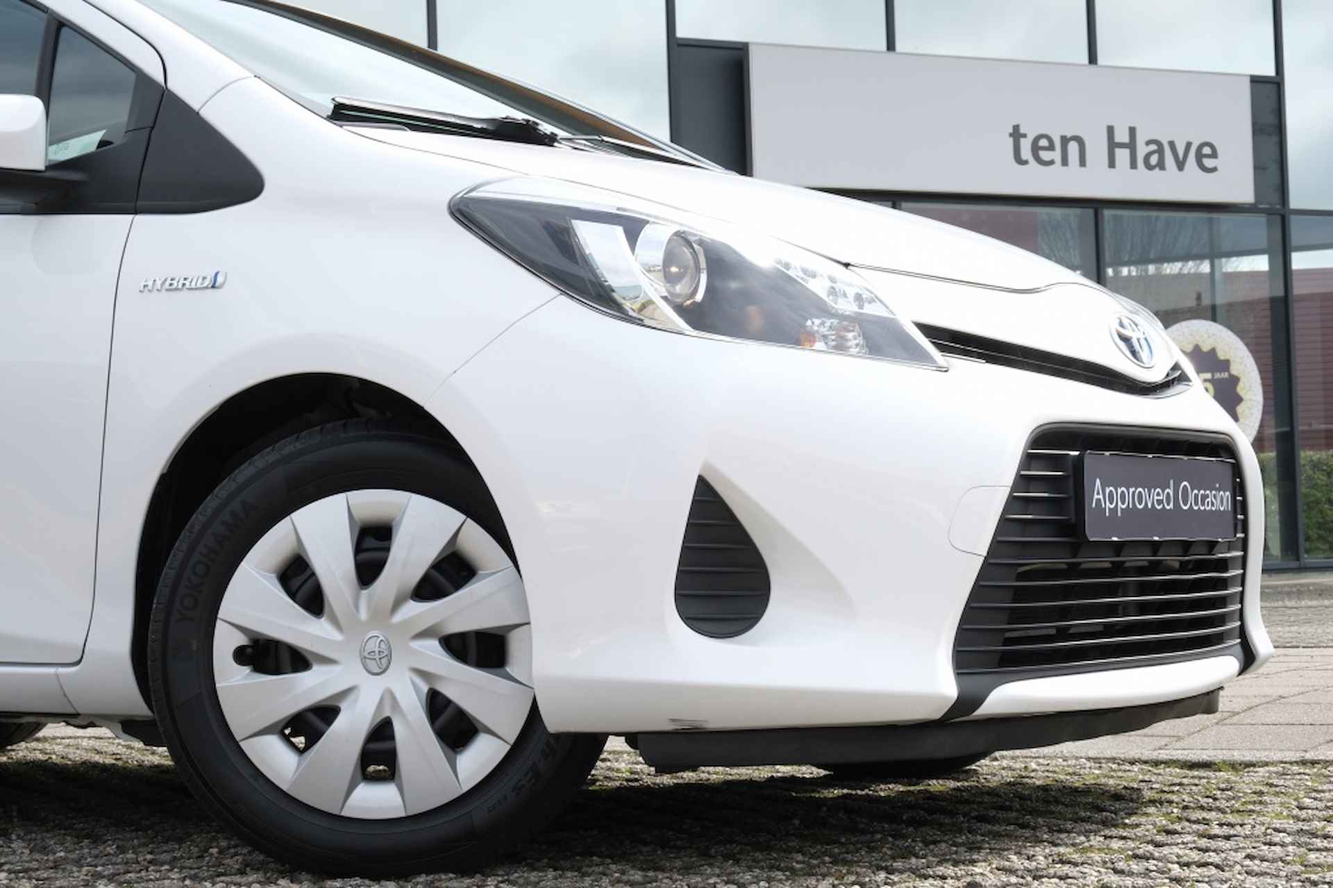 Toyota Yaris 1.5 Full Hybrid 100PK Aspiration Automaat | Climate Control | Cr - 35/40