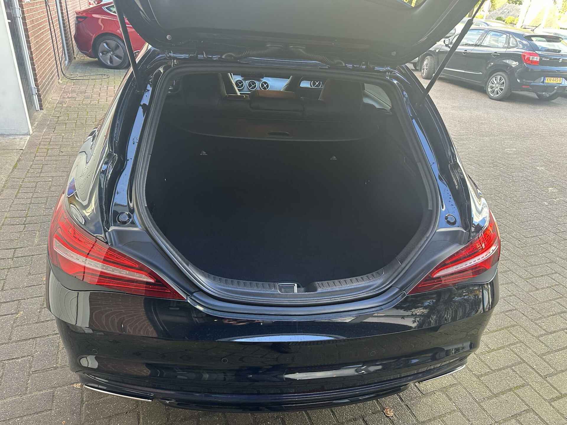 Mercedes CLA-klasse Shooting Brake 180 Business Solution AMG *ALL-IN PRIJS* - 10/27