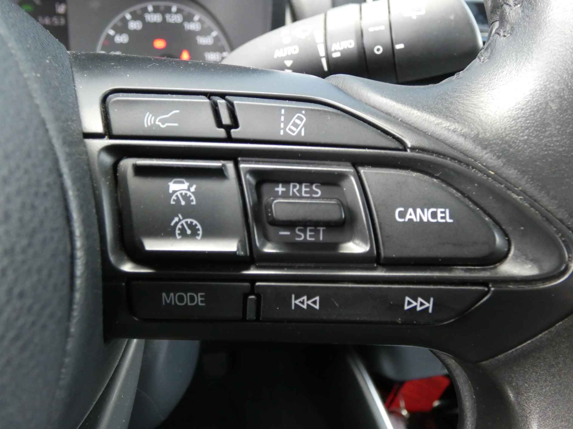 Toyota Yaris 1.5 Hybrid Active Automaat! Navigatie - 24/42