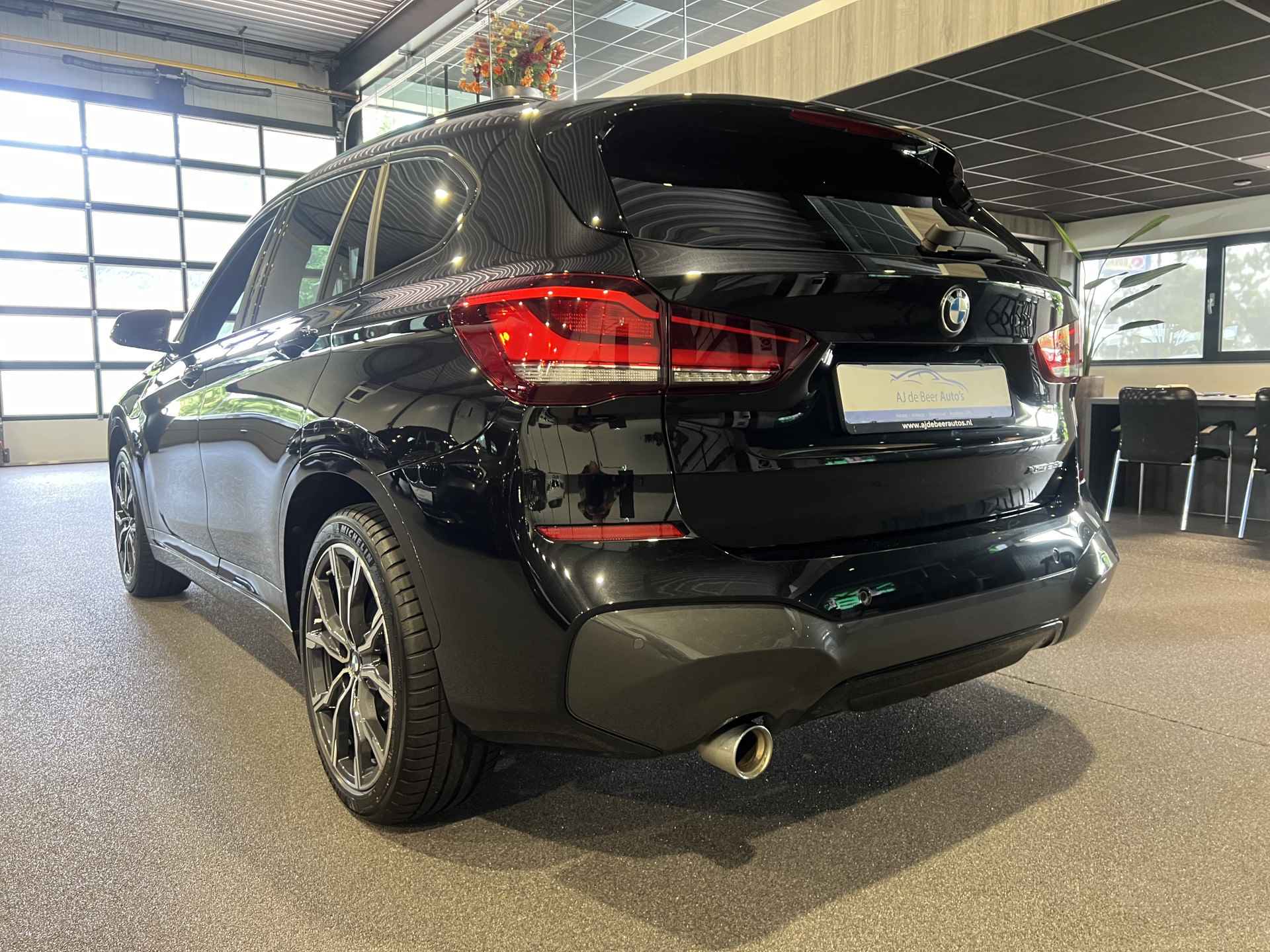 BMW X1 xDrive25e Executive M-Sport | Shadow line | Camera | Cruise - 11/46