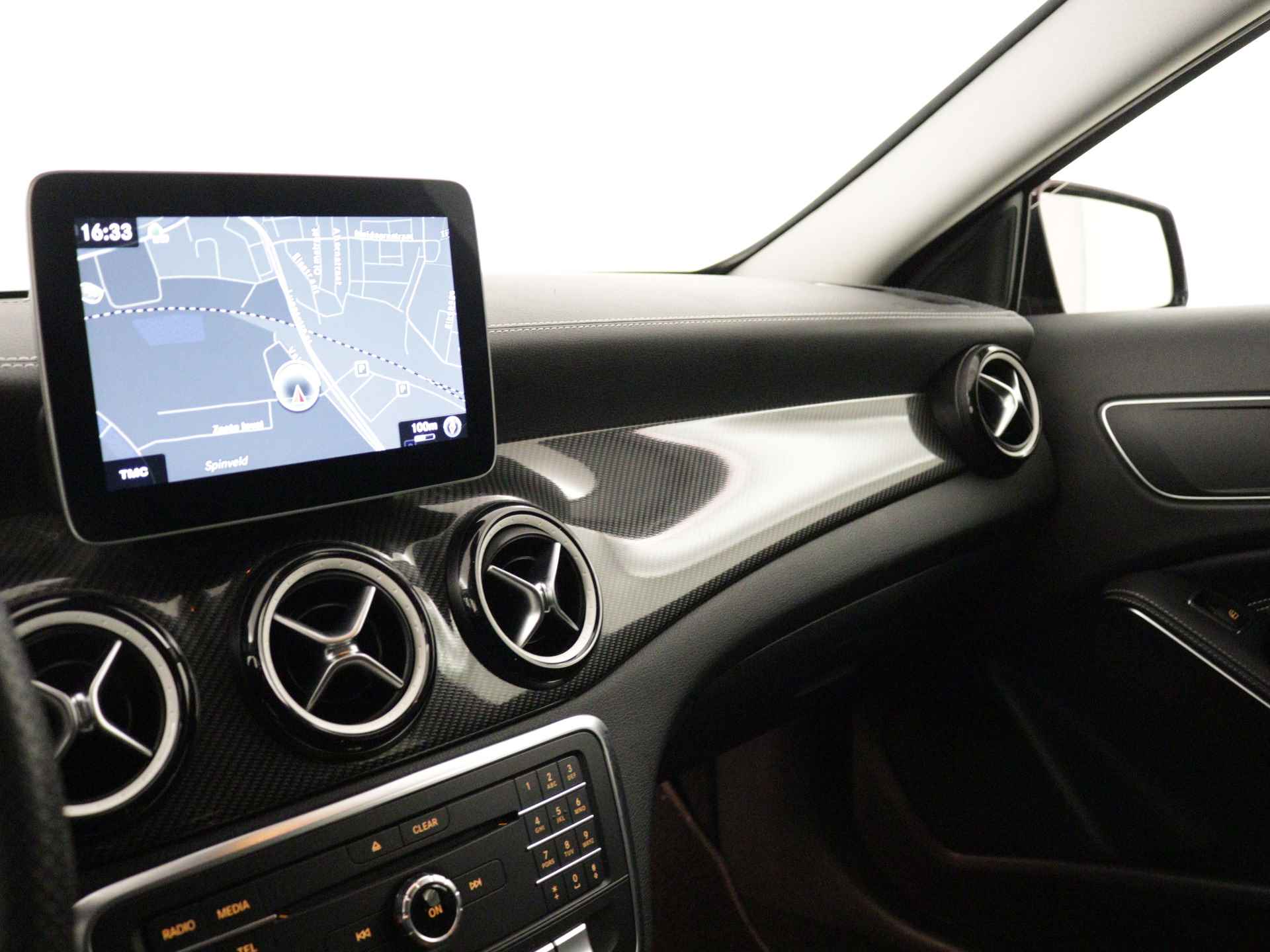 Mercedes-Benz GLA 200 AMG Premium Plus Limited | Multispaaks lichtmetalen velgen | Treeplanken | Navigatie | Parking support | Leder bekleding | inclusief 24 maanden MB Certified garantie voor europa - 7/39