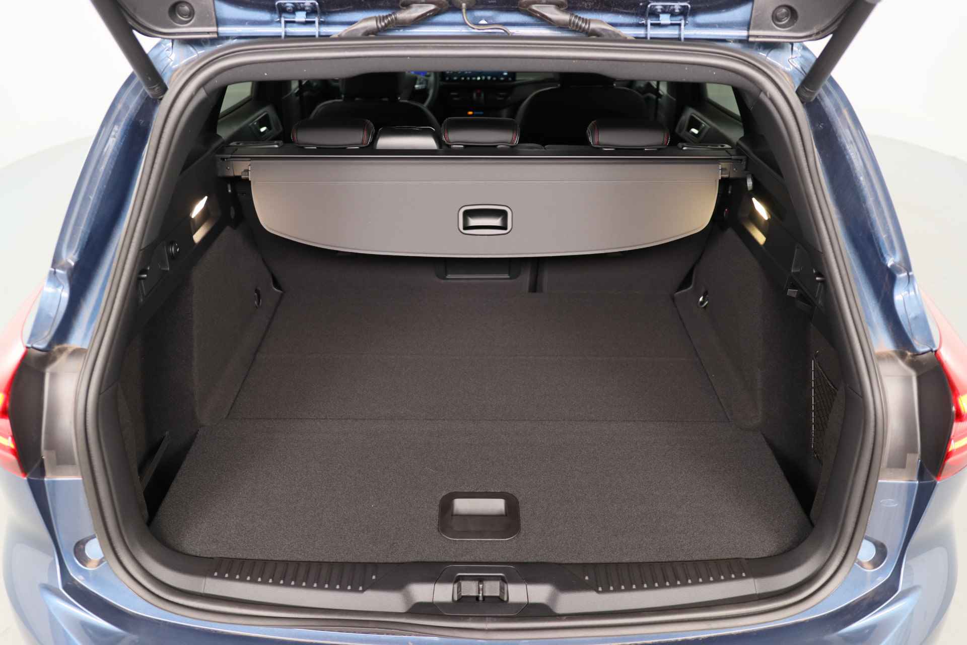Ford Focus Wagon 1.0 EcoBoost Hybrid ST Line X | Direct Leverbaar! | Drivers Assistance Pack | Winter Pack | Parking Pack | Elektrische Ach - 28/40