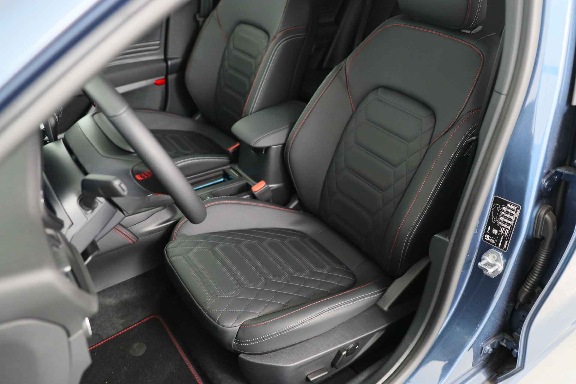 Ford Focus Wagon 1.0 EcoBoost Hybrid ST Line X | Direct Leverbaar! | Drivers Assistance Pack | Winter Pack | Parking Pack | Elektrische Ach - 34/40