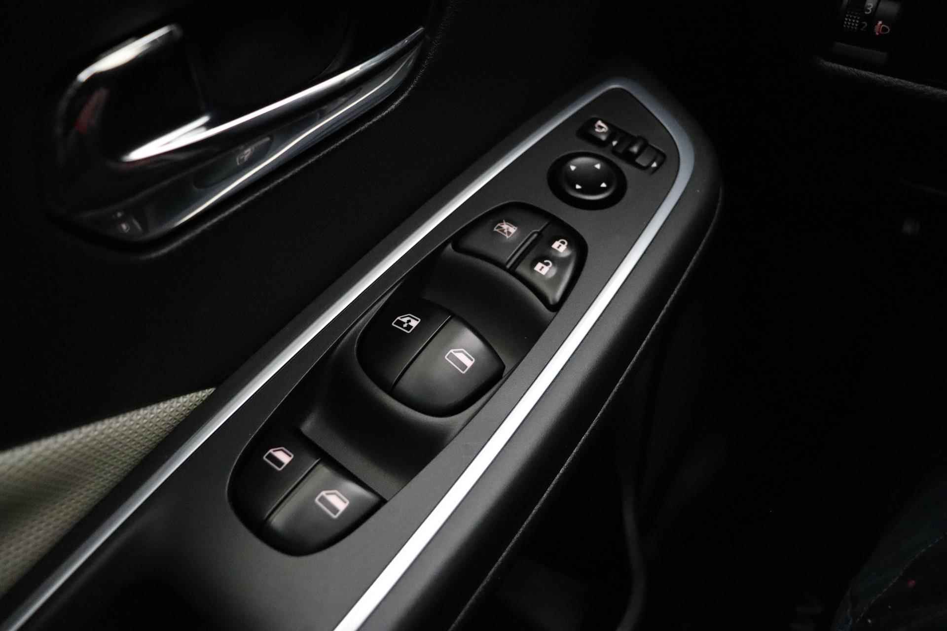 Nissan Micra 1.0 IG-T N-Connecta | Navigatie via Apple Carplay | Airco | Parkeersensoren | Cruise control | Getint glas | Lichtmetalen velgen - 19/32