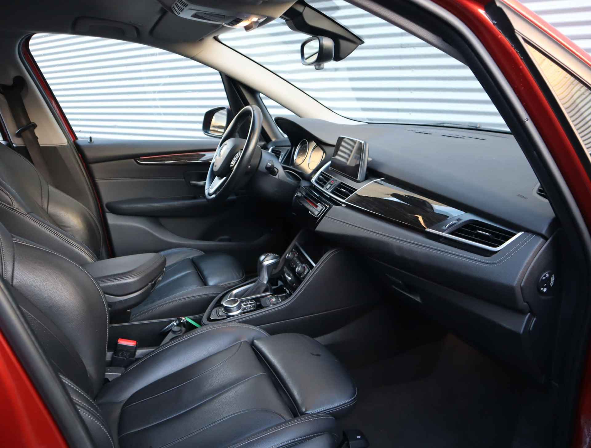 BMW 2-serie Active Tourer 225xe iPerformance High Executive PHEV | Leer | Keyless | Adaptieve LED koplampen | Electrische achterklep | Cruise Control | Climate Control | - 45/60