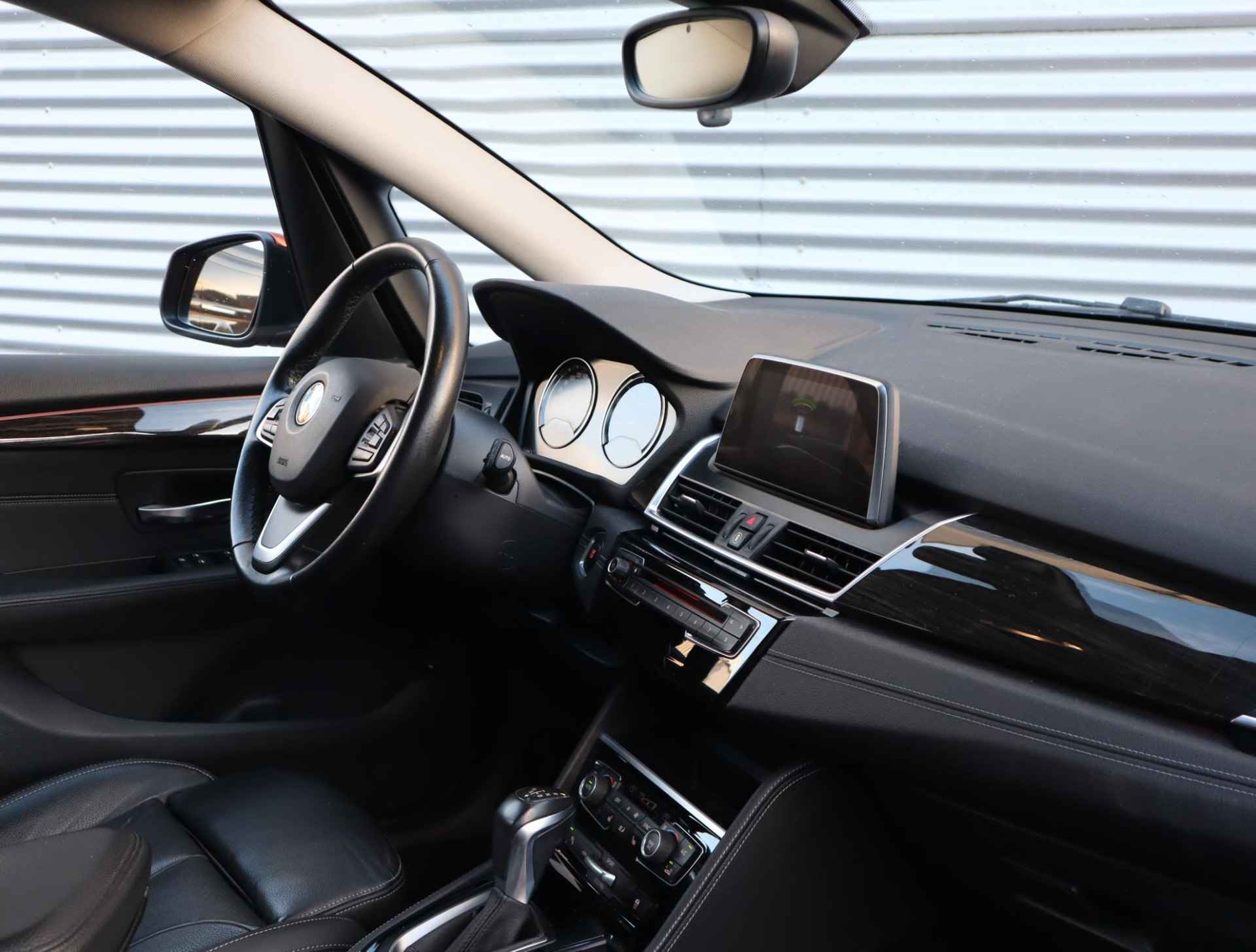 BMW 2-serie Active Tourer 225xe iPerformance High Executive PHEV | Leer | Keyless | Adaptieve LED koplampen | Electrische achterklep | Cruise Control | Climate Control | - 46/60